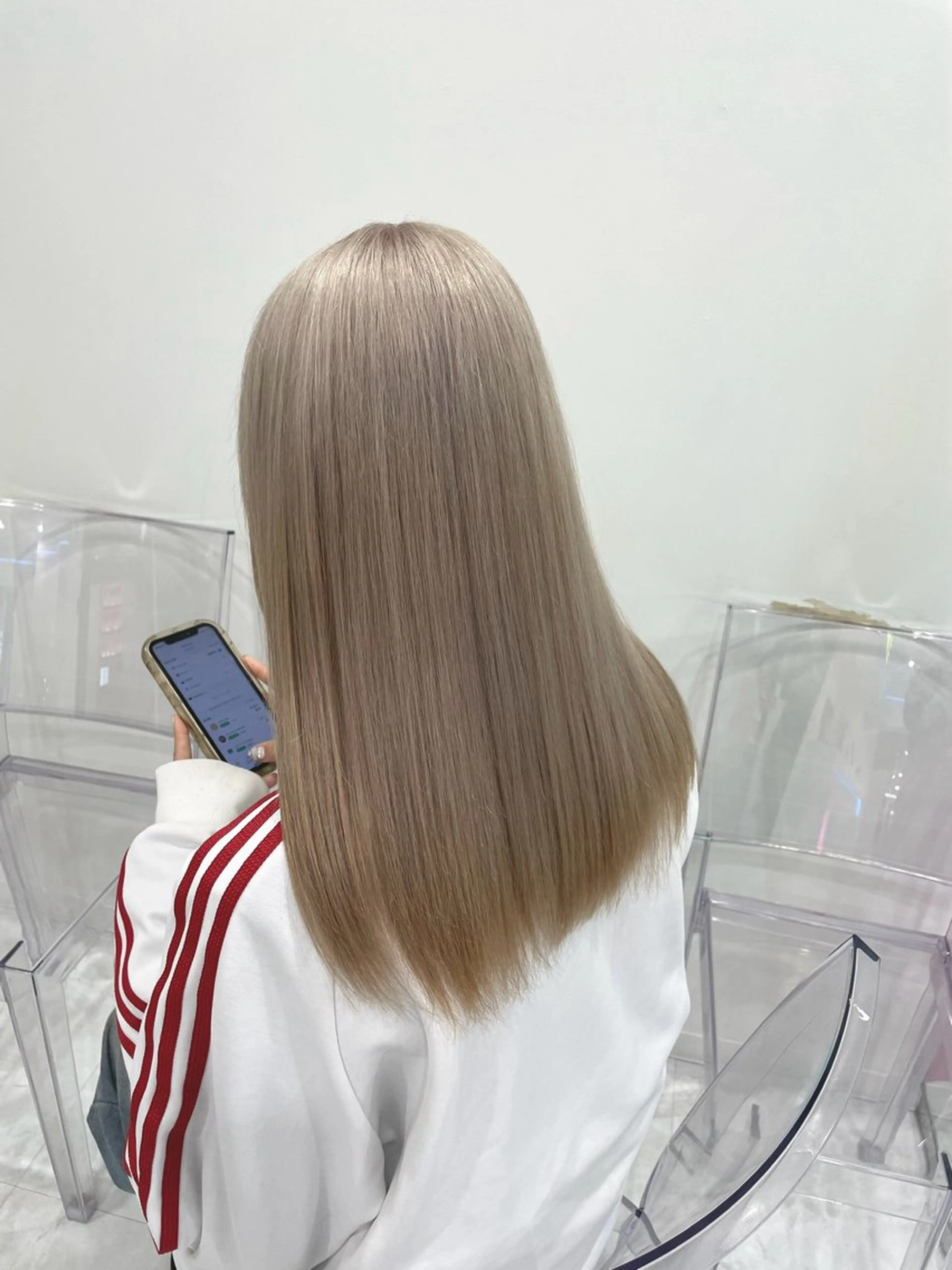 ロング カラー 黒髪 ブリーチ ヘアカラー 韓国暗髪🩶レイヤー 🩶hayatoのヘアスタイル