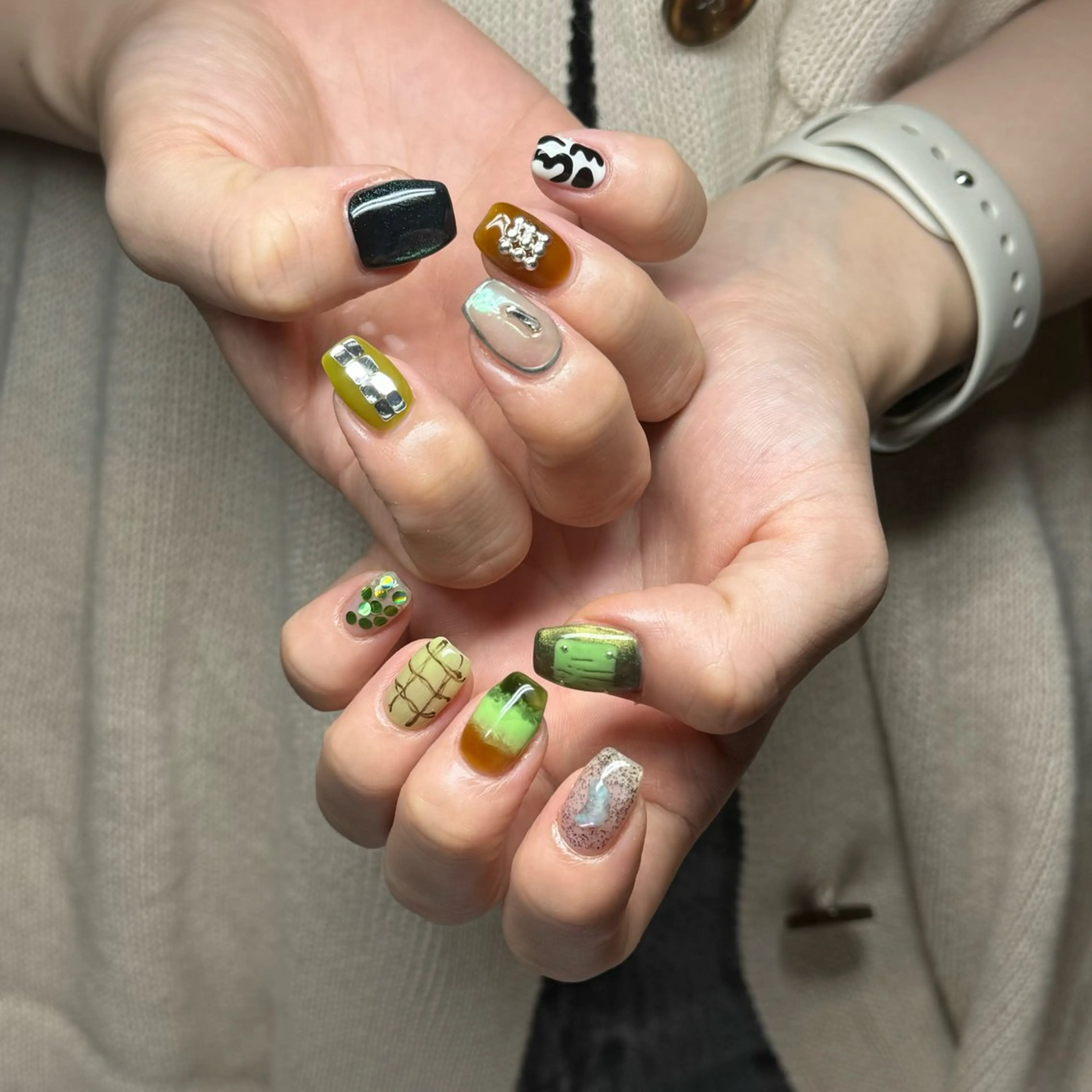 ネイル ニュアンスネイル ハンドネイル 𝐫𝐚𝐢 𝐧𝐚𝐢𝐥の眉毛・アイブロウイメージ