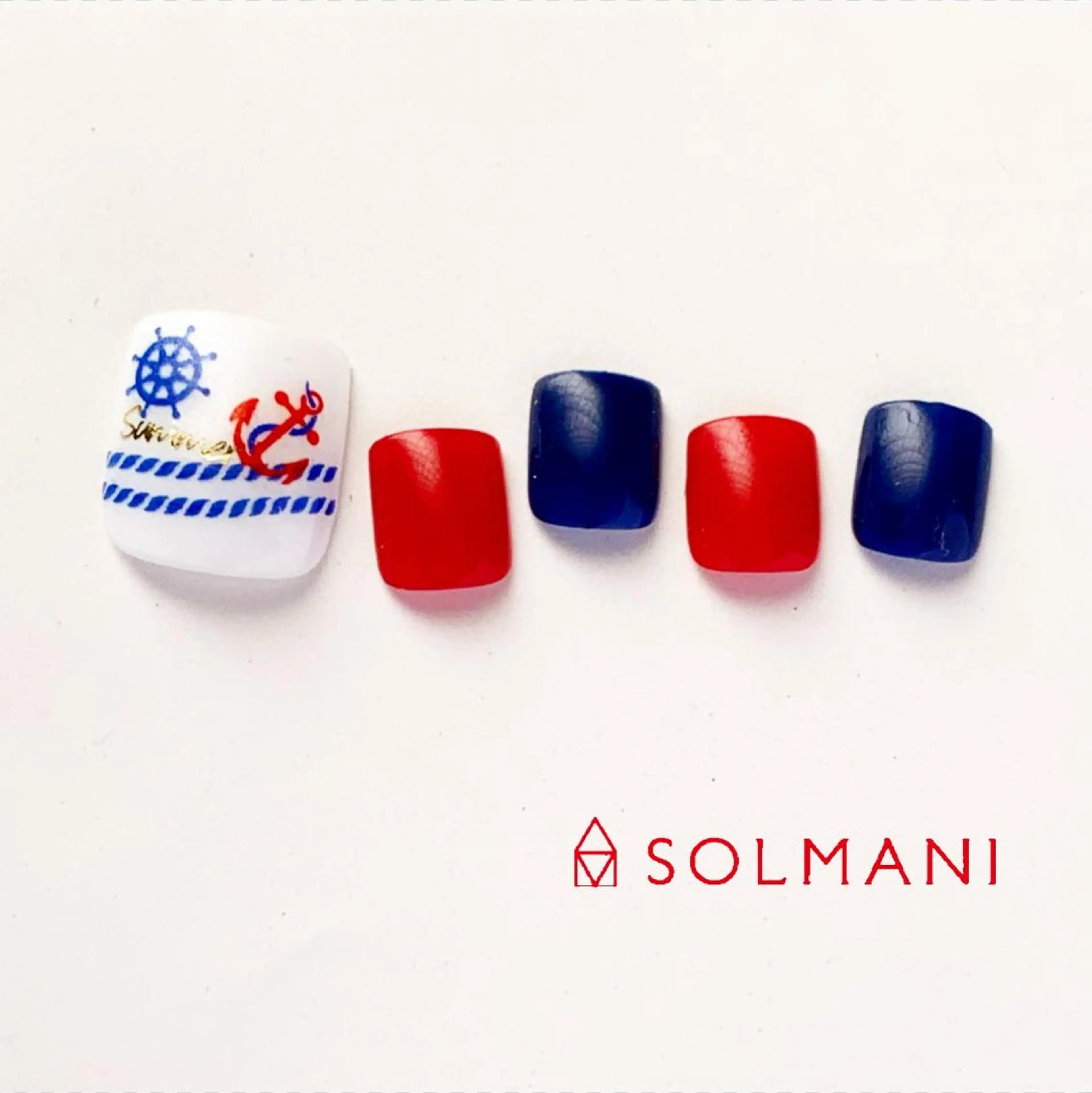 ネイル フットネイル SOLMANI 予約担当のネイルデザイン