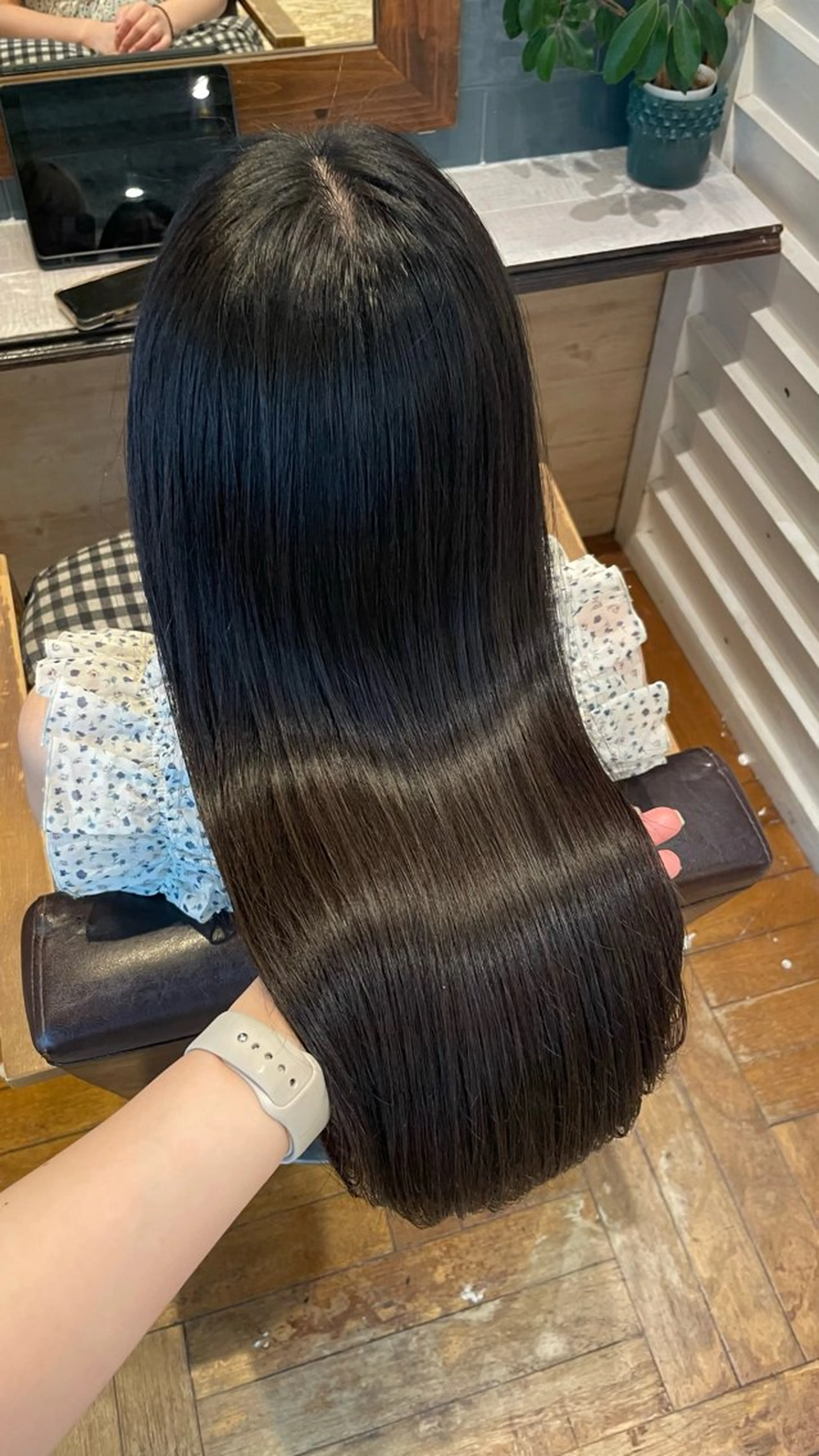 【平日限定🌷】✨️髪質改善ケアカラー✨️➕似合わせカット➕ホームケア付き質感再生トリートメント🫧 《ボブ/レイヤー》の写真