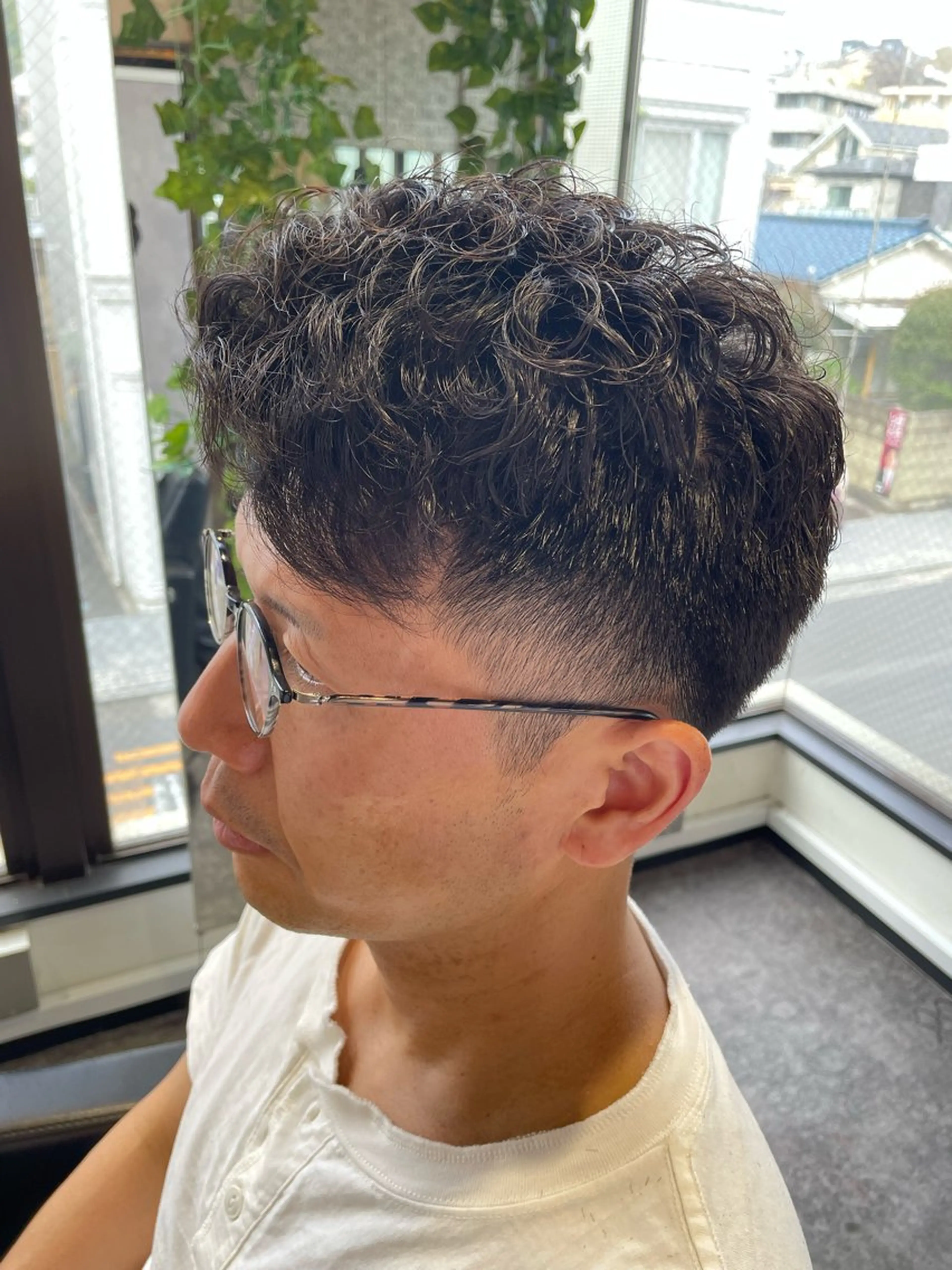パーマ メンズ メンズヘア&眉毛整形 タナカフジの眉毛・アイブロウイメージ