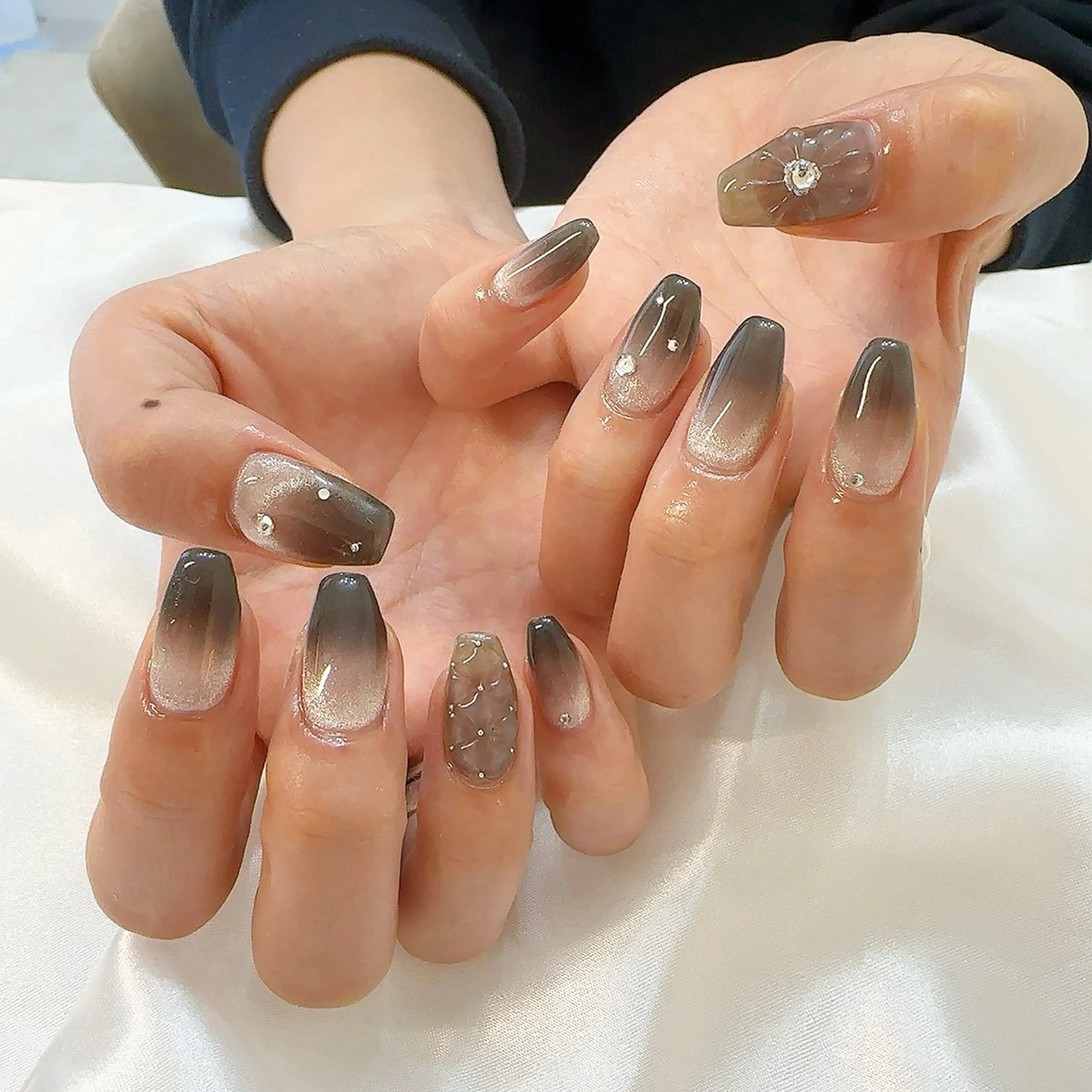 ネイル ハンドネイル Elegancia. Hiromiのネイルデザイン