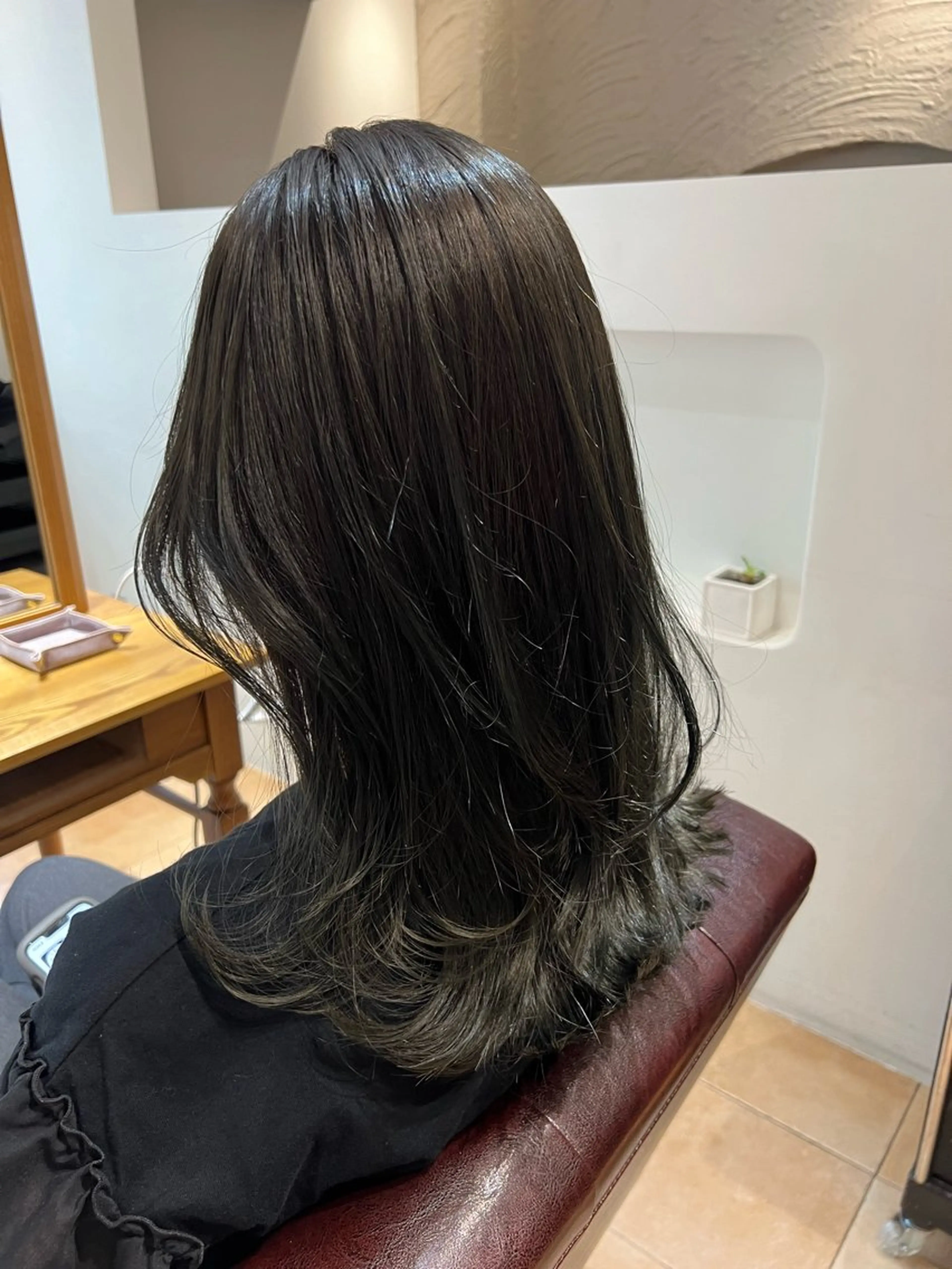 セミロング カラー 🥀韓国ヘア🥀 宮津真菜のヘアスタイル