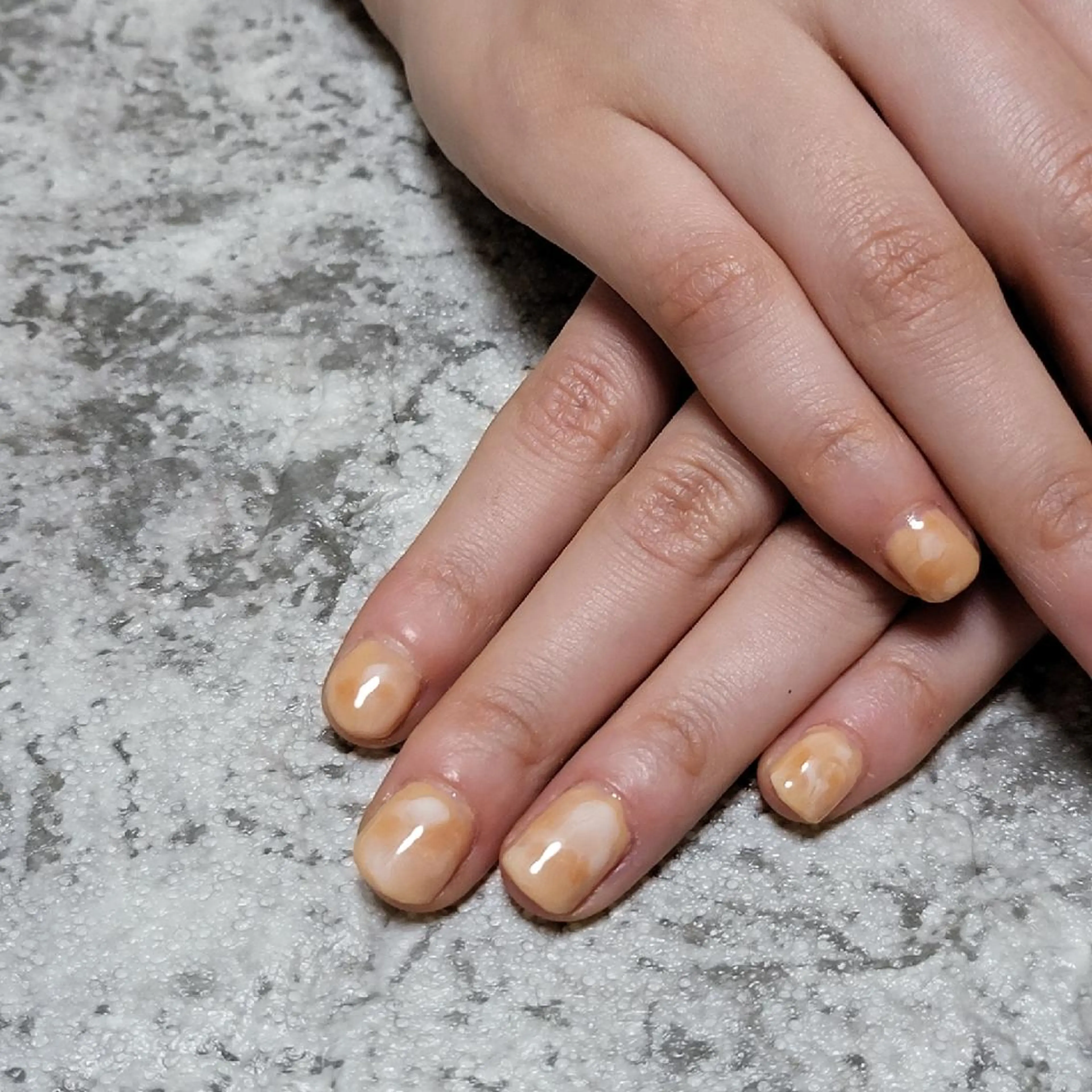ネイル ニュアンスネイル 黄色 ハンドネイル nail　イロドリ所属・矢野 美希のネイルデザイン