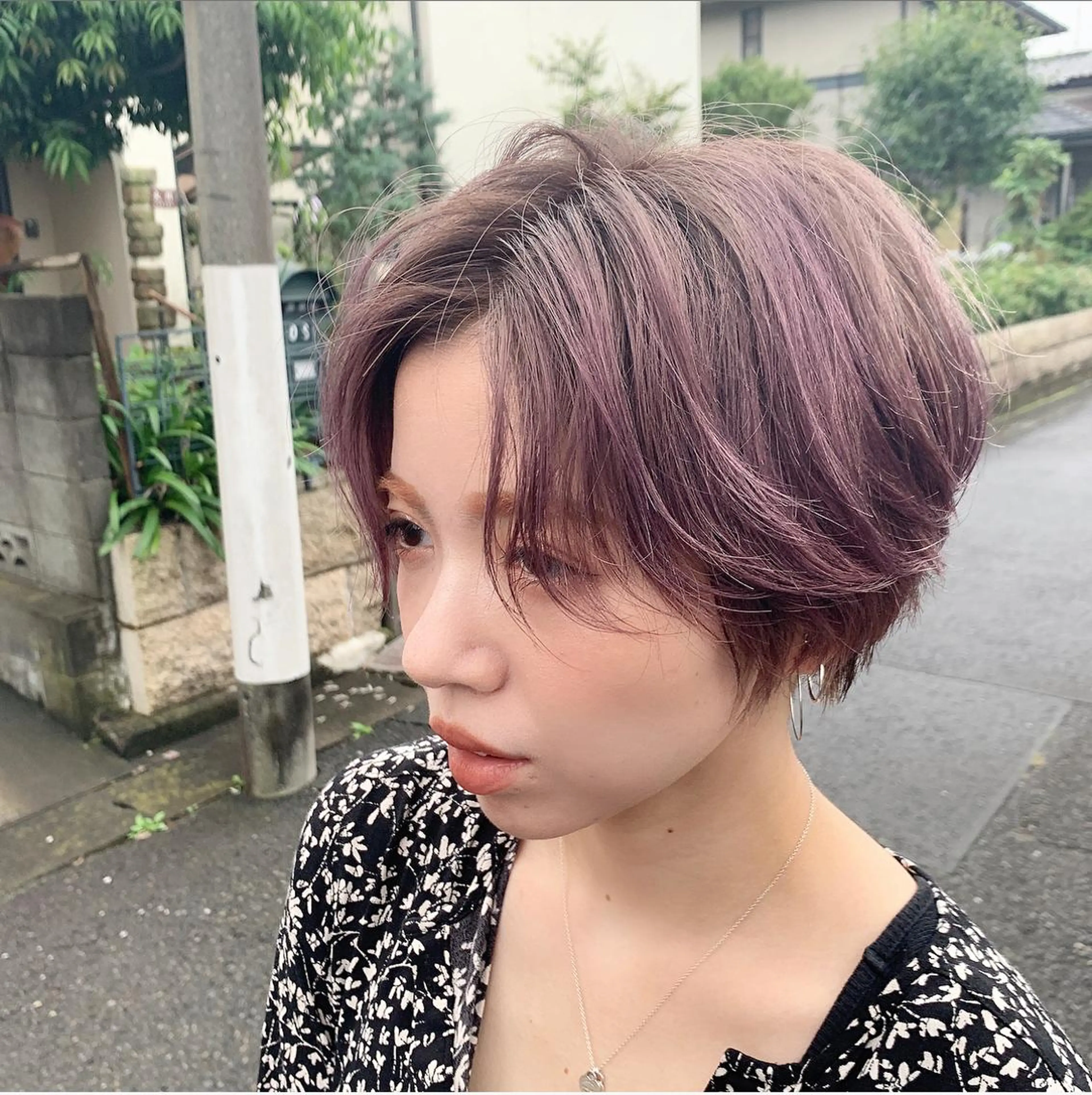 ショート カラー バレイヤージュ ハイライトカラー ハイライト レイヤーカット ショートヘア ヘアカラー circus by KENJE 町田店のヘアスタイル