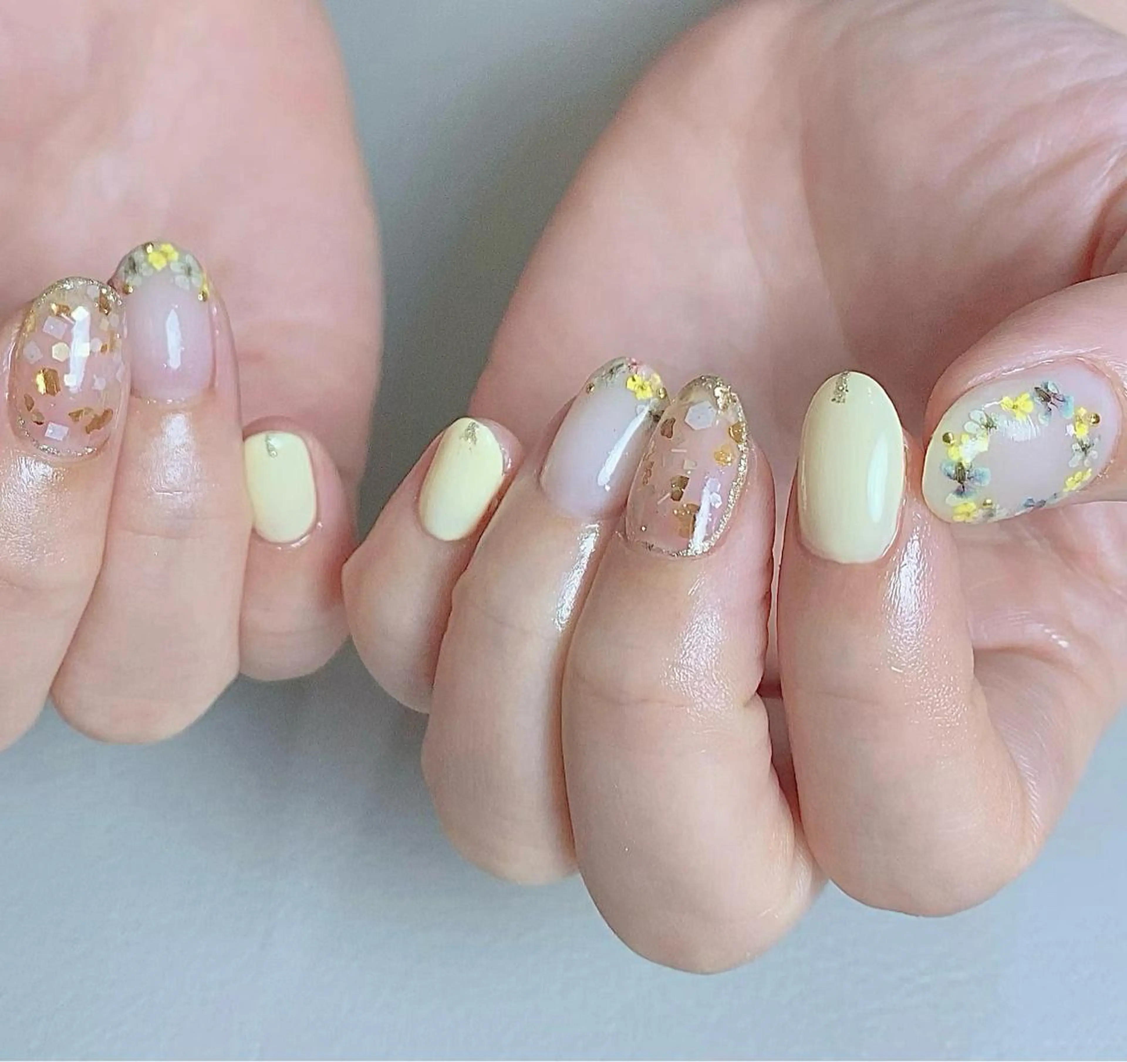 ミディアム イエローカラー ハンドネイル cattleya nailのネイルデザイン