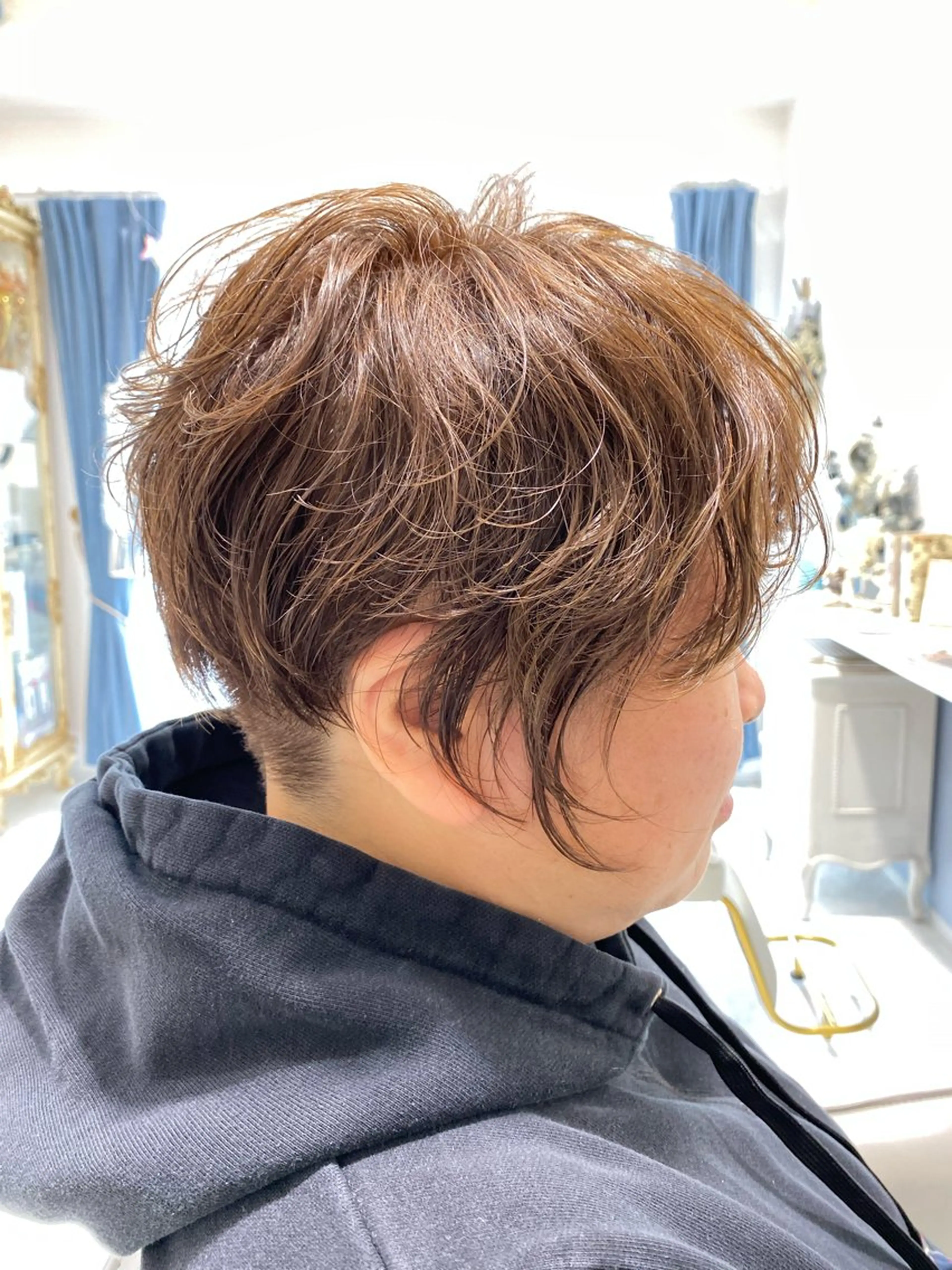 ショート カラー ルミア所属・MASUMI ／LUMIAのヘアスタイル