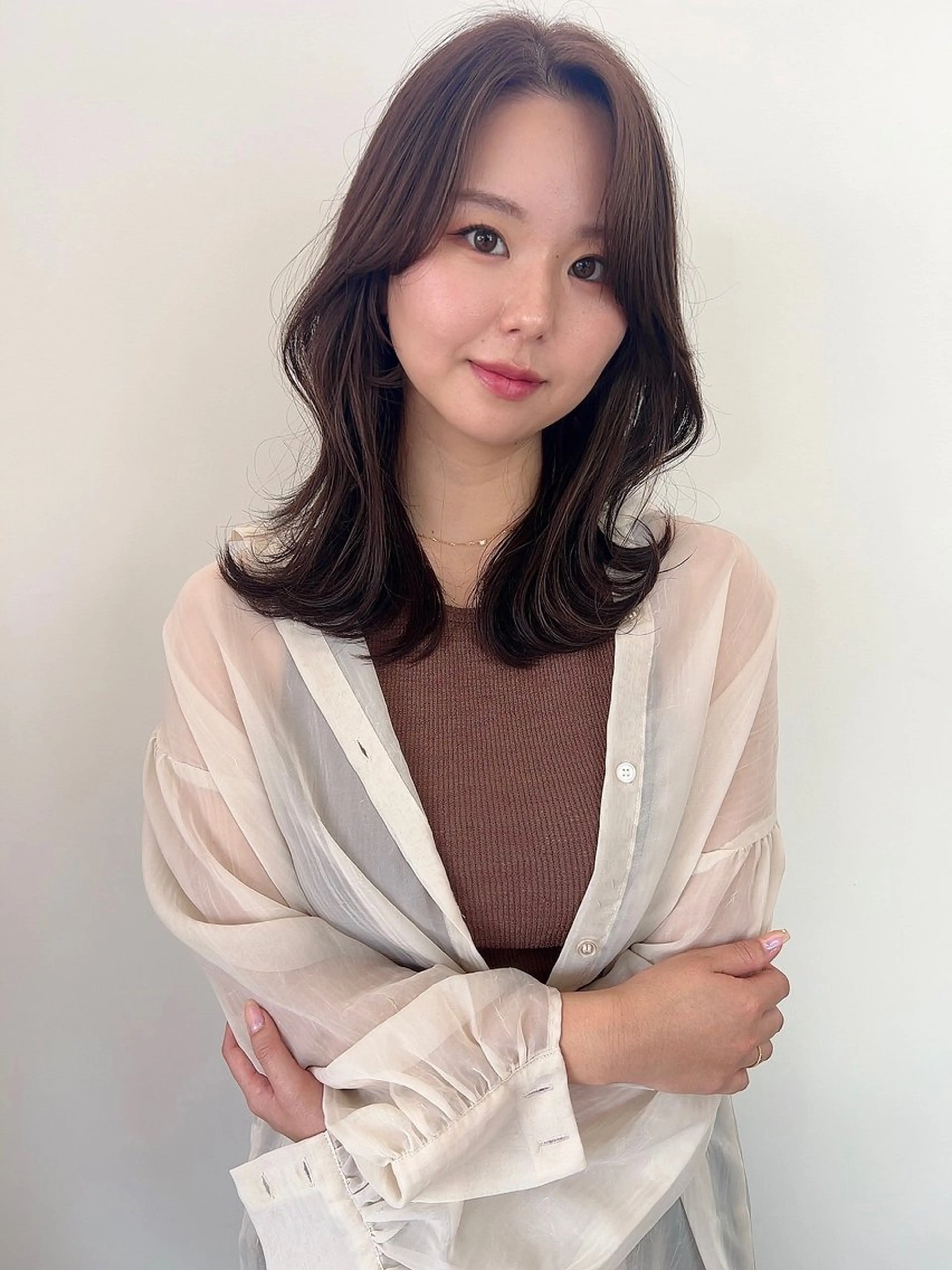 セミロング カラー レイヤーカット カット ヘアカラー トリートメント vince. moekoのヘアスタイル