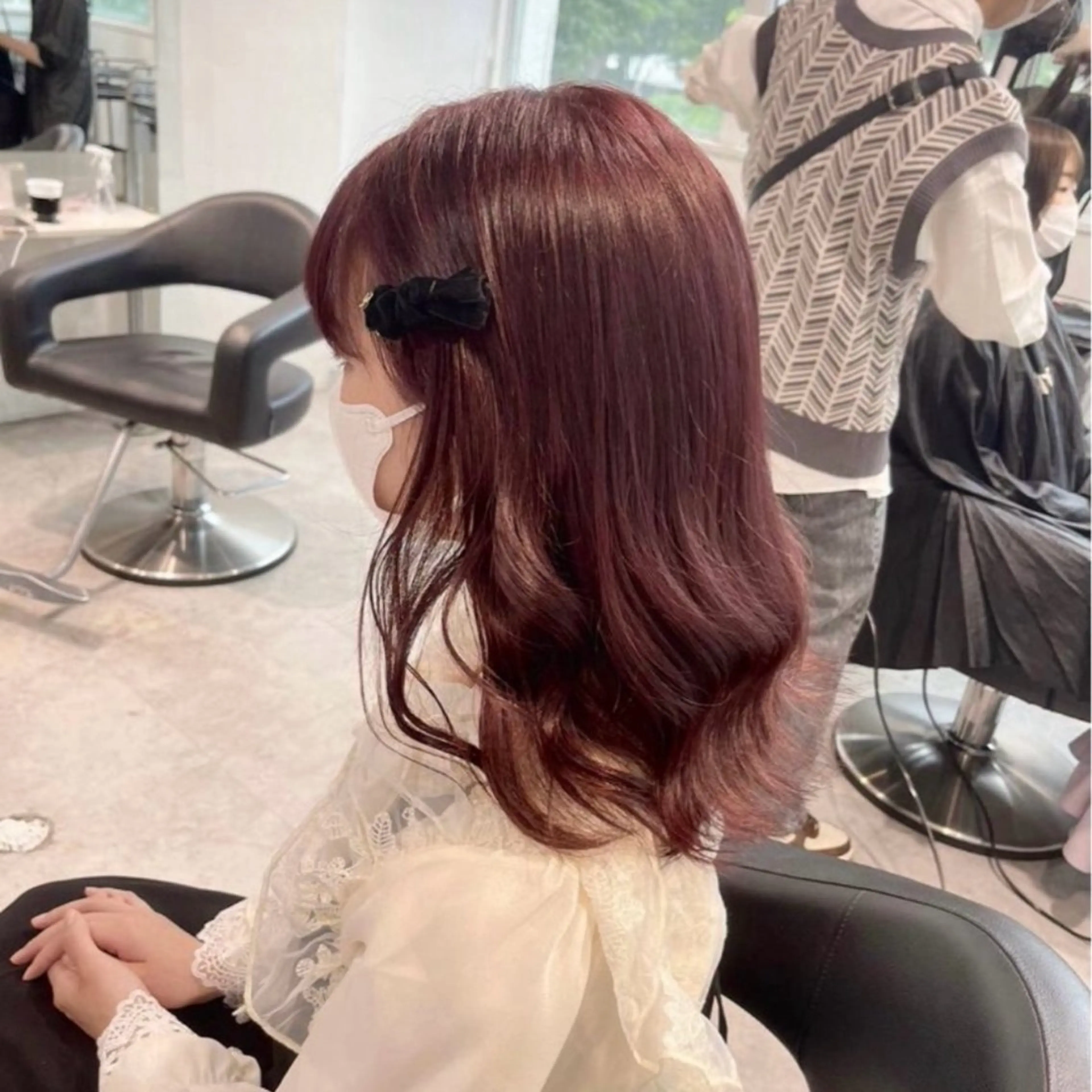 ミディアム カット ヘアカラー トリートメント 韓国ガーリー🤍暖 色カラー🤍misaのヘアスタイル