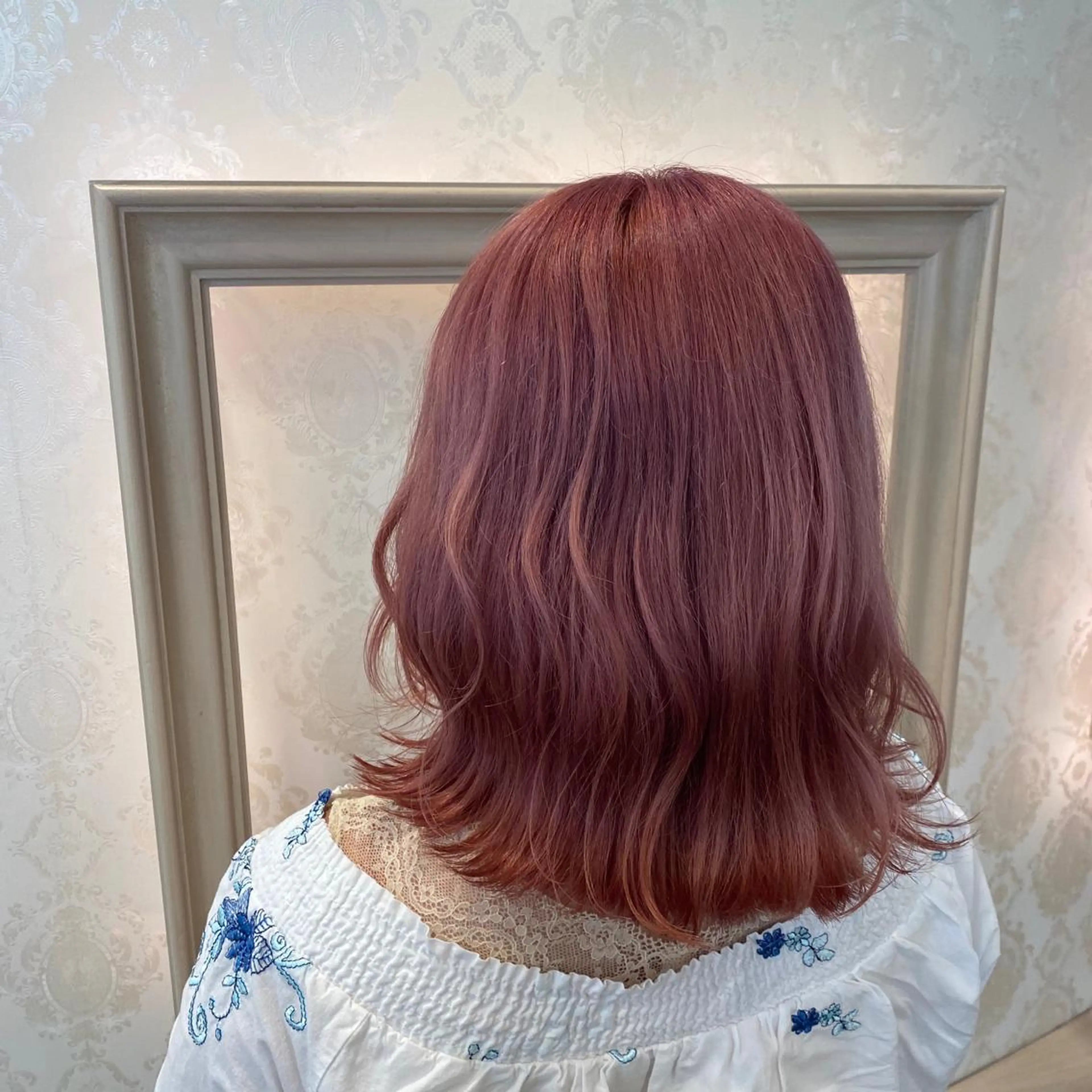 ミディアム カラー ブリーチ ヘアカラー SALOWIN川崎WEST店所属・🌷川崎/アレンジ/ 暖色ボブ/コトネ🌷のヘアスタイル