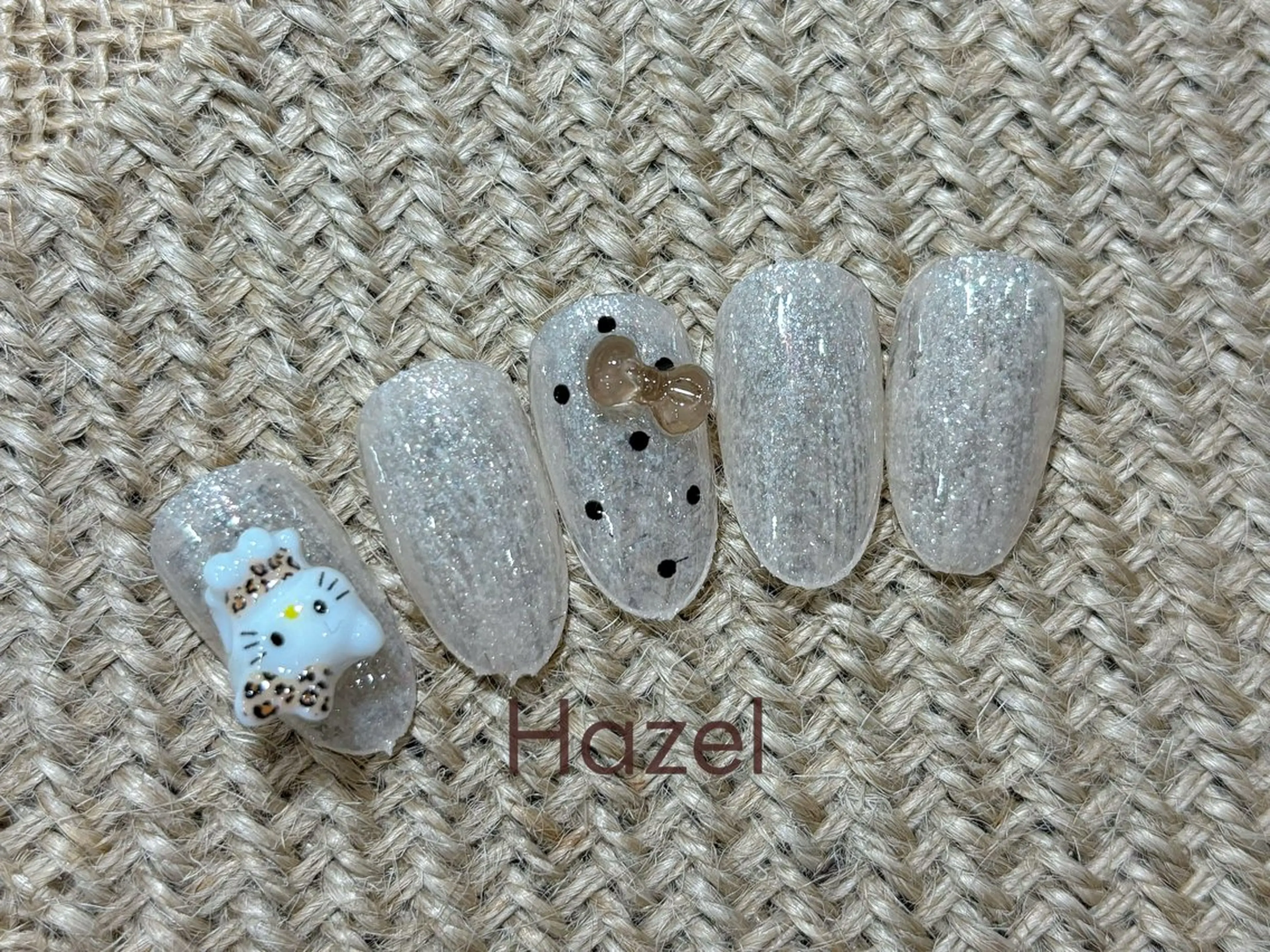 ネイル ハンドネイル フットネイル 🤍Hazel ユイ 吉祥寺🤎のネイルデザイン