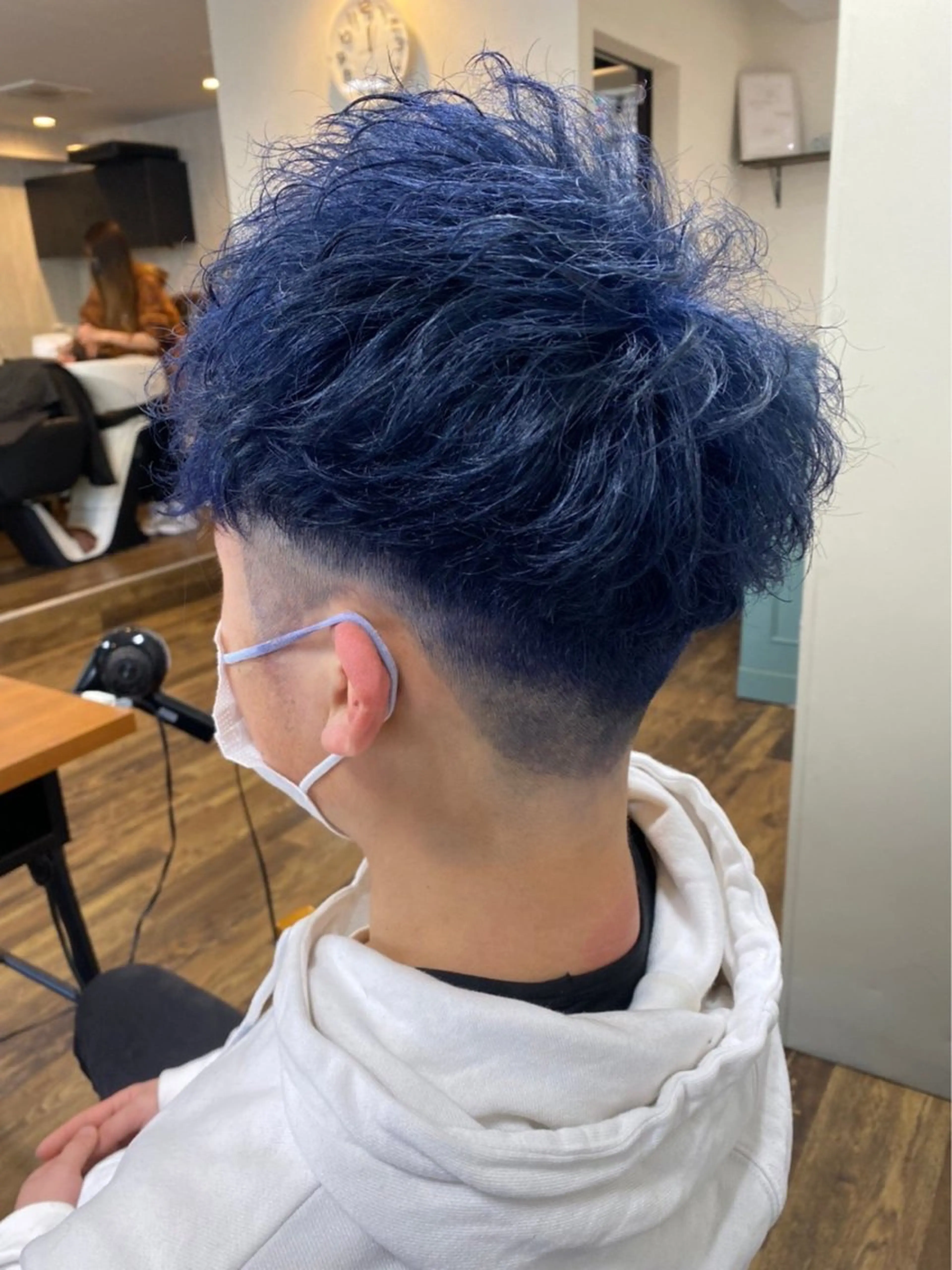 ショート カラー ネイビーカラー TELA HAIR 瑞江店所属・TELAHAIR瑞江 片塩のヘアスタイル