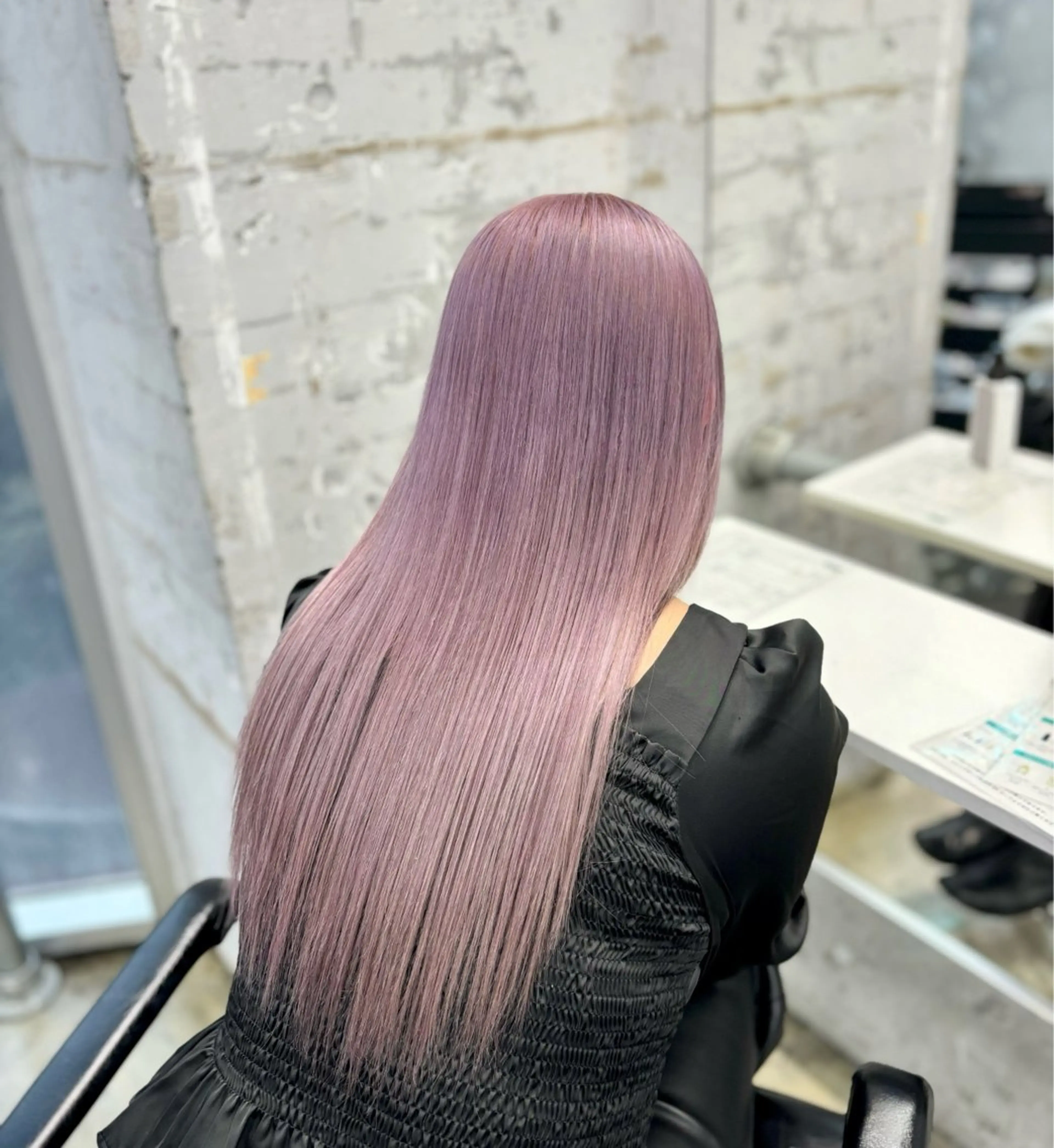 ロング カラー ラベンダーカラー DATE by Alan Smithee所属・韓国レイヤー顔周り カットのヘアスタイル