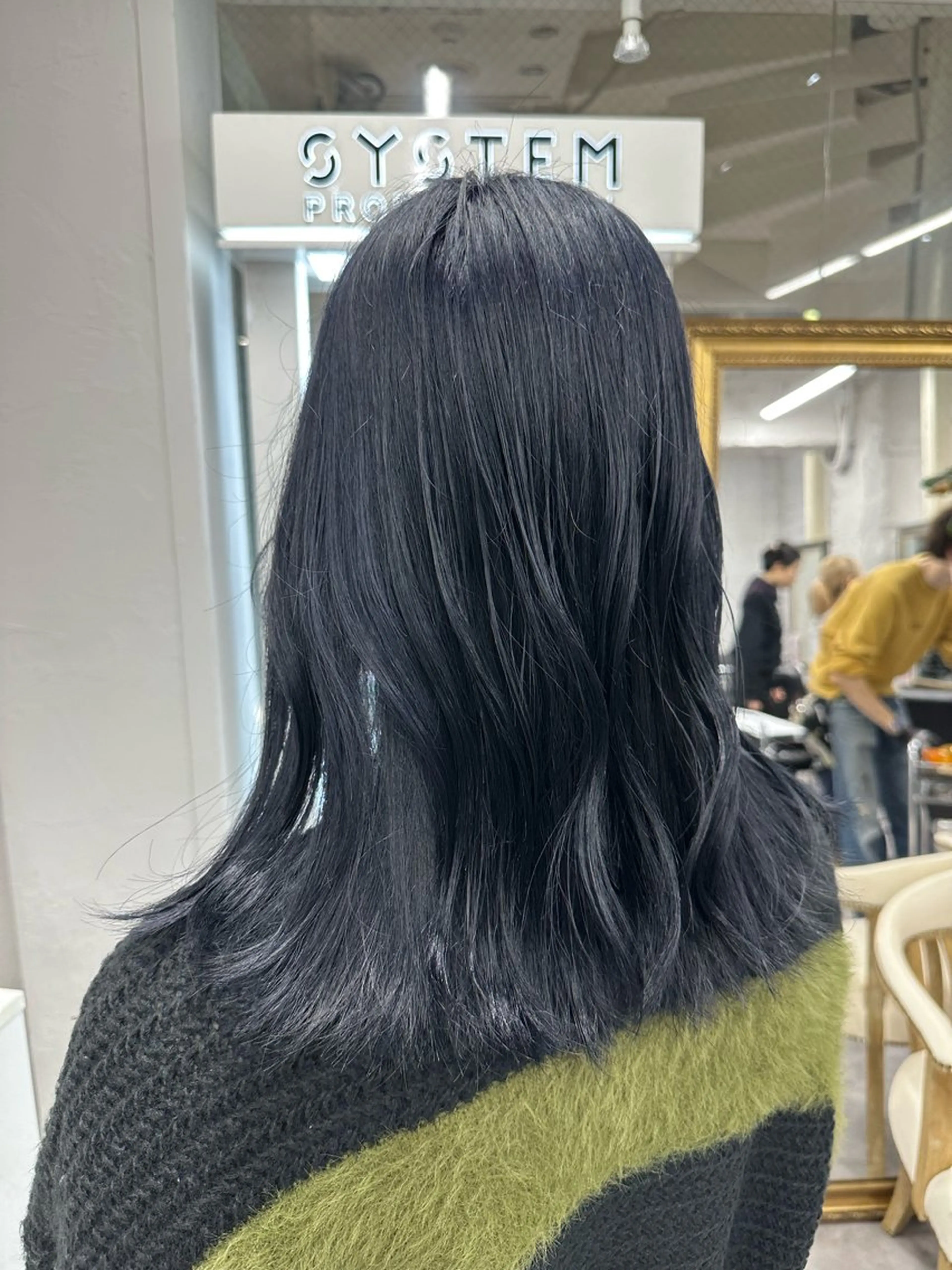 セミロング カラー ヘアアレンジ ヘアカラー トリートメント 久米 治仁のヘアスタイル