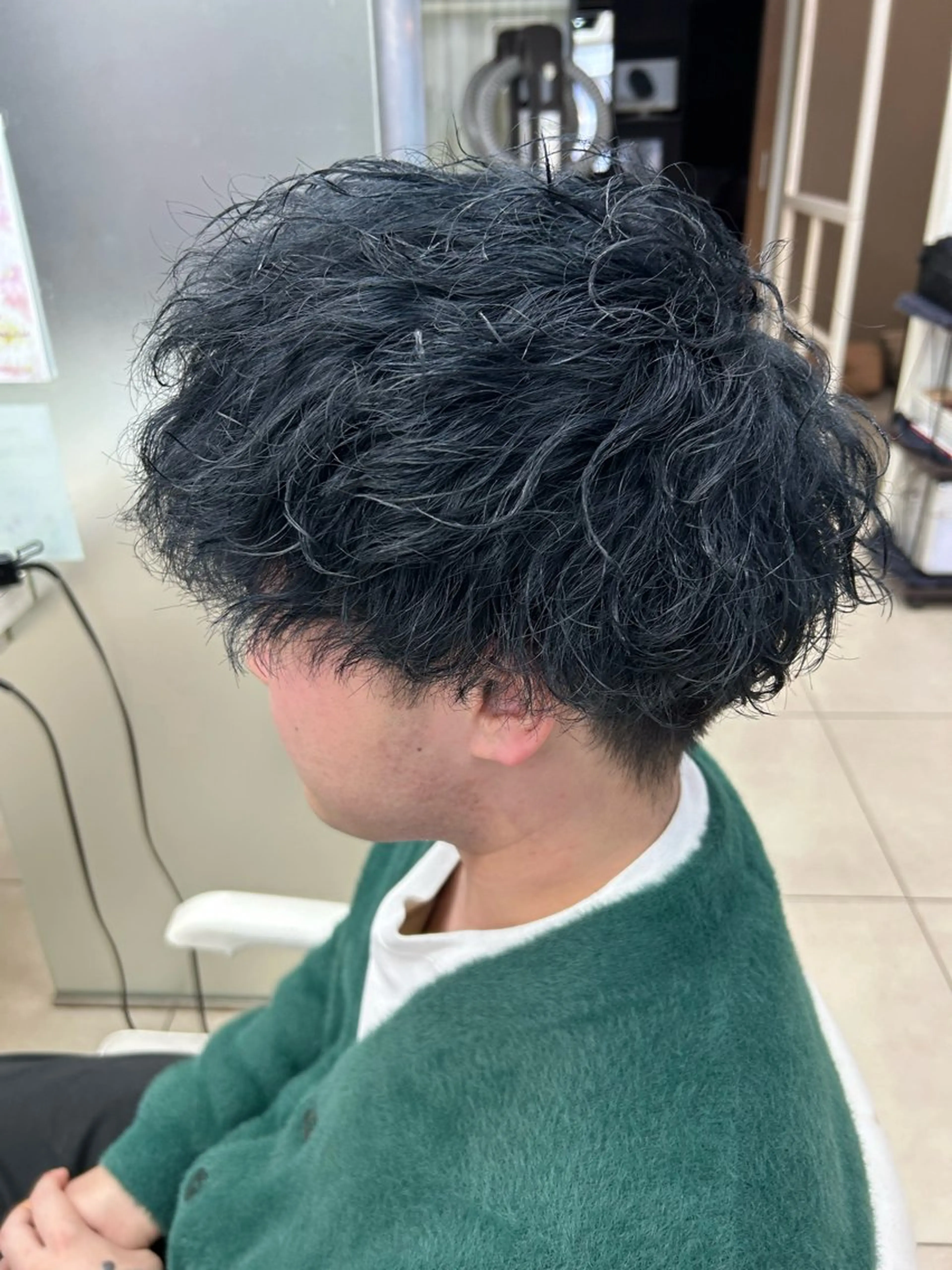 ショート カラー パーマ ウィチ所属・きりゅう つばさのヘアスタイル