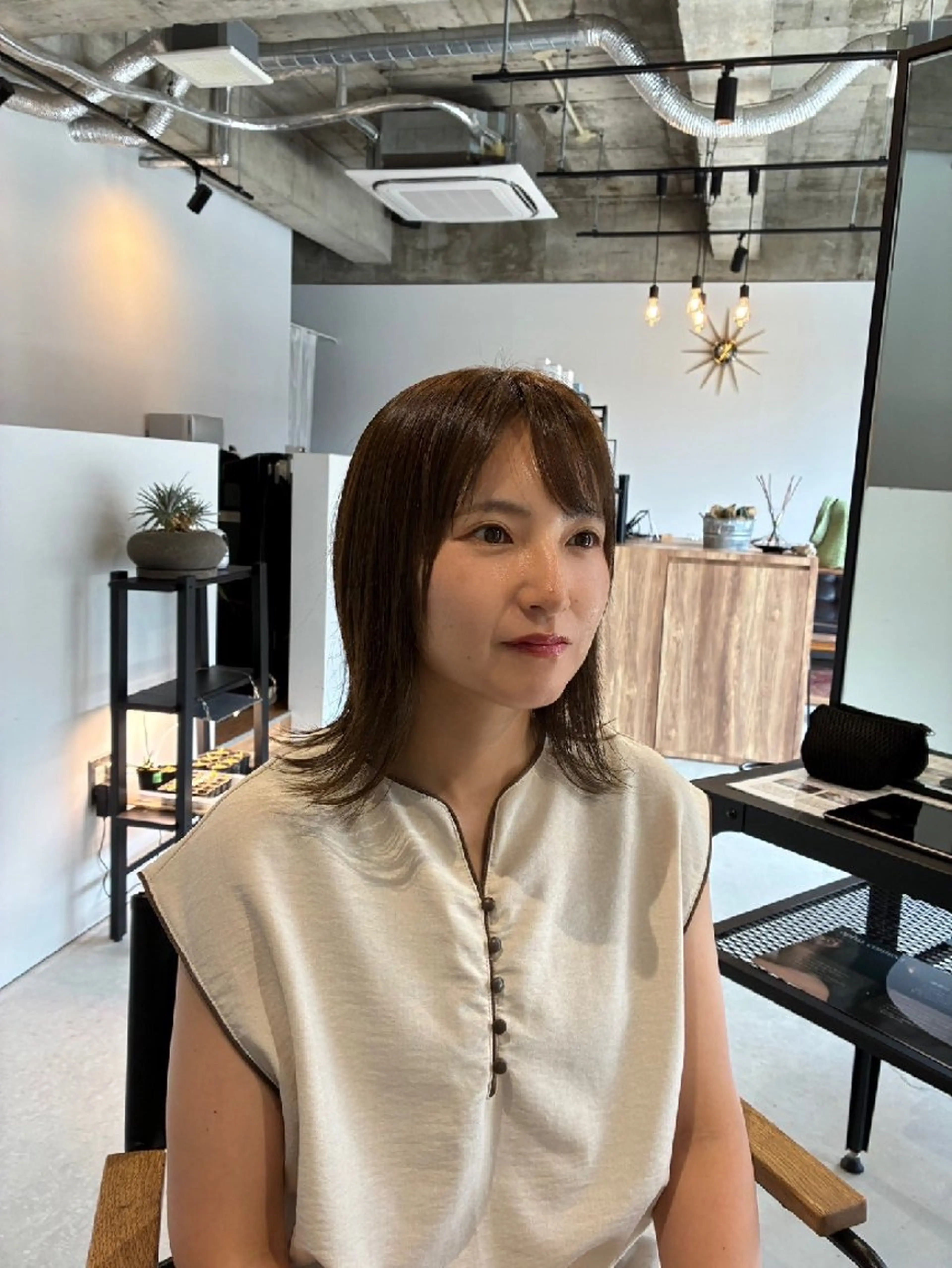 ミディアム カラー 切りっぱなしボブ ボブ ヘアカラー SOL所属・透明カラー/ショート /髪質改善/亀山貴之のヘアスタイル