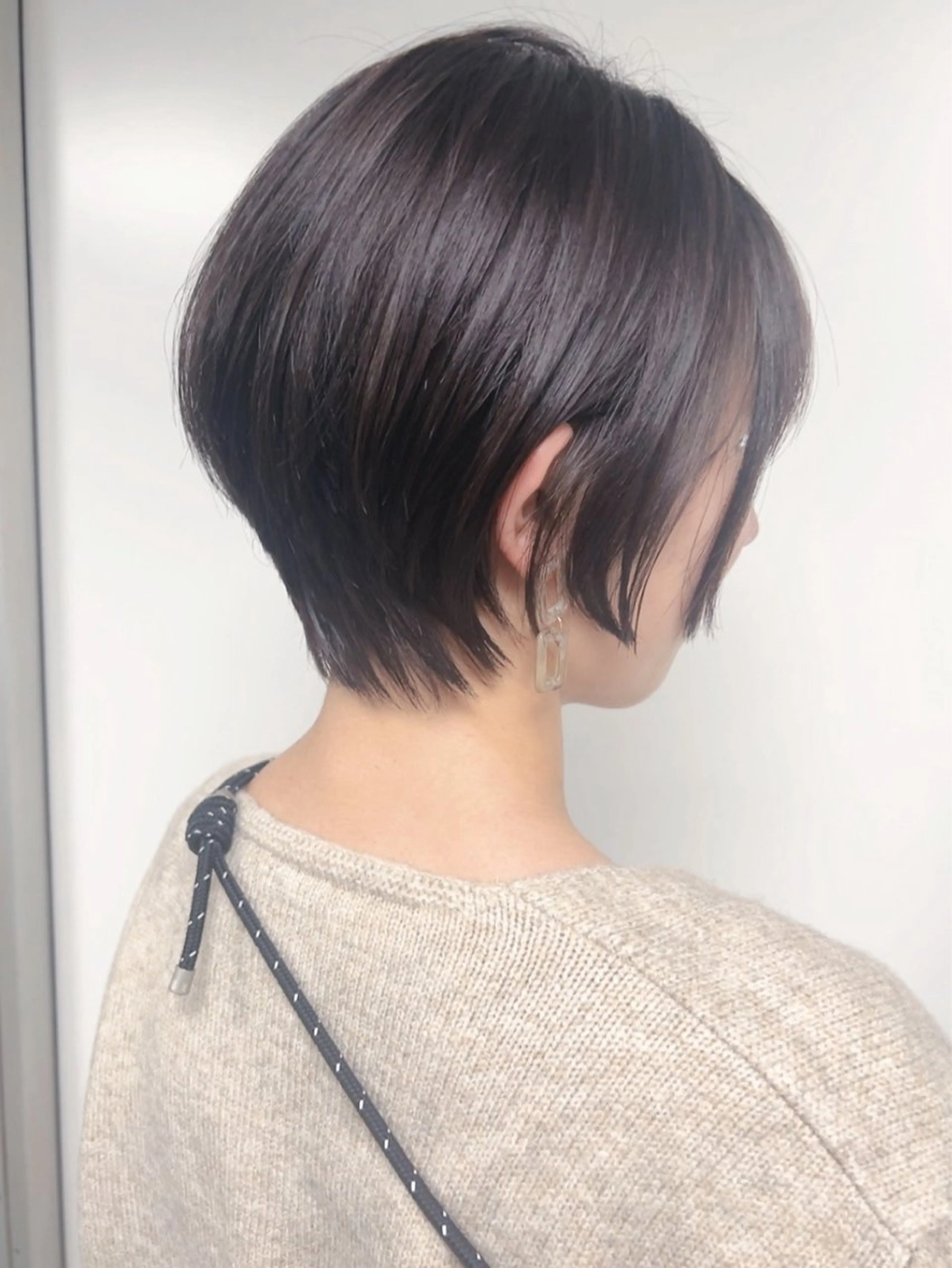 ショート カラー 似合わせカット morio from london所属・松岡彩華 ボブ /グレージュのヘアスタイル