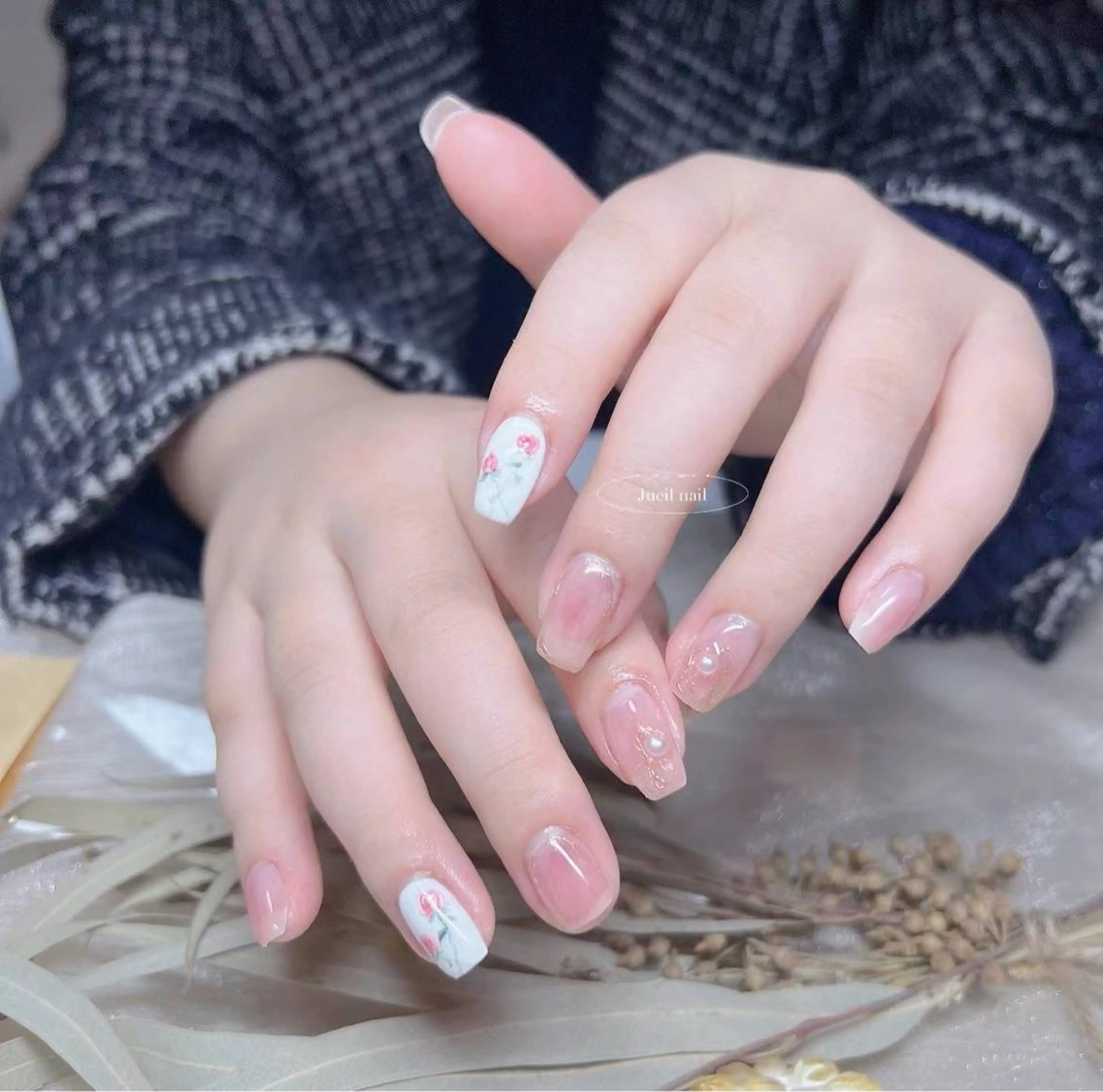 ネイル ハンドネイル KURE ISAKIのネイルデザイン