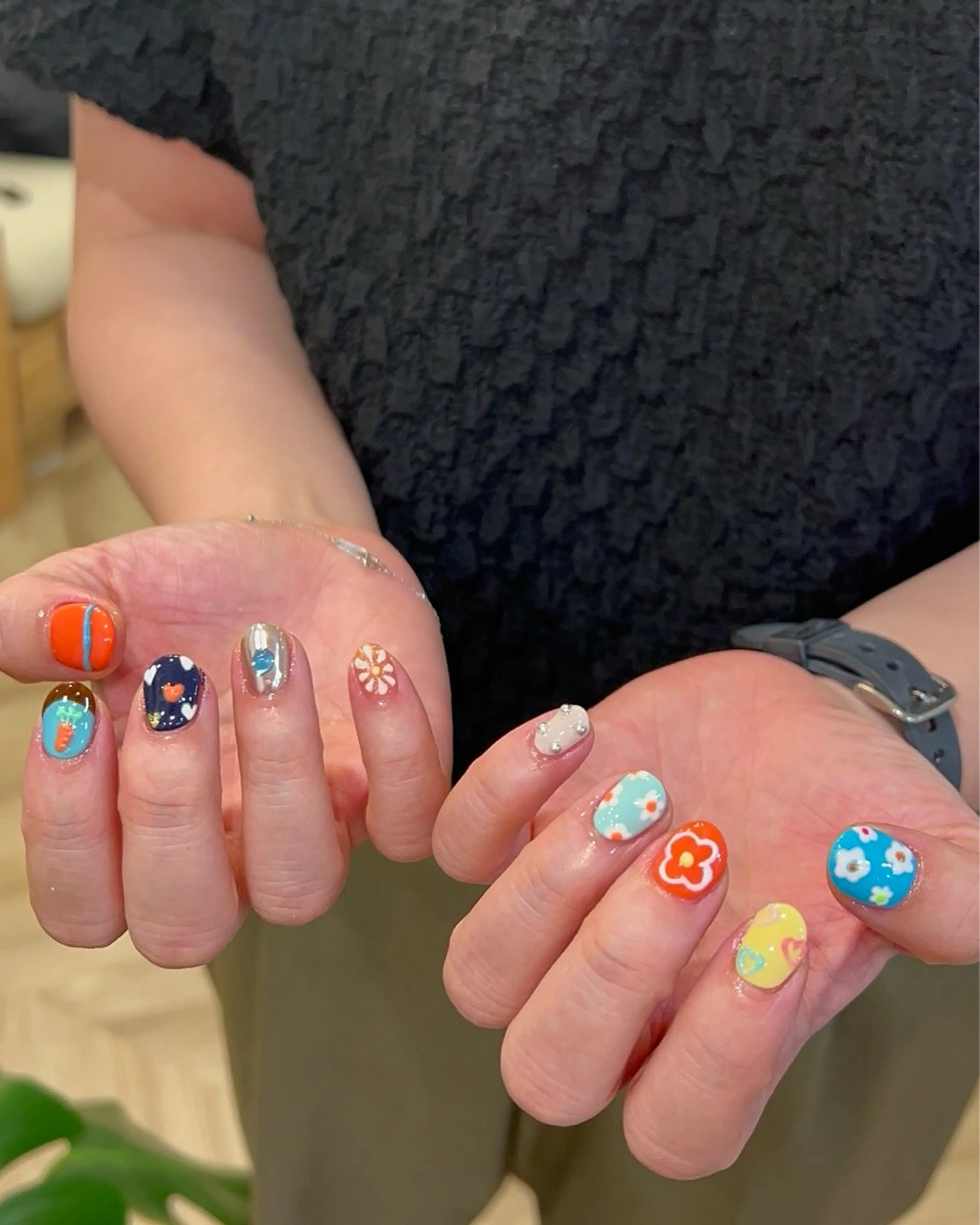 ネイル ハンドネイル フットネイル ハンドケア Nes.Nail所属・Miyagi Asamiのネイルデザイン
