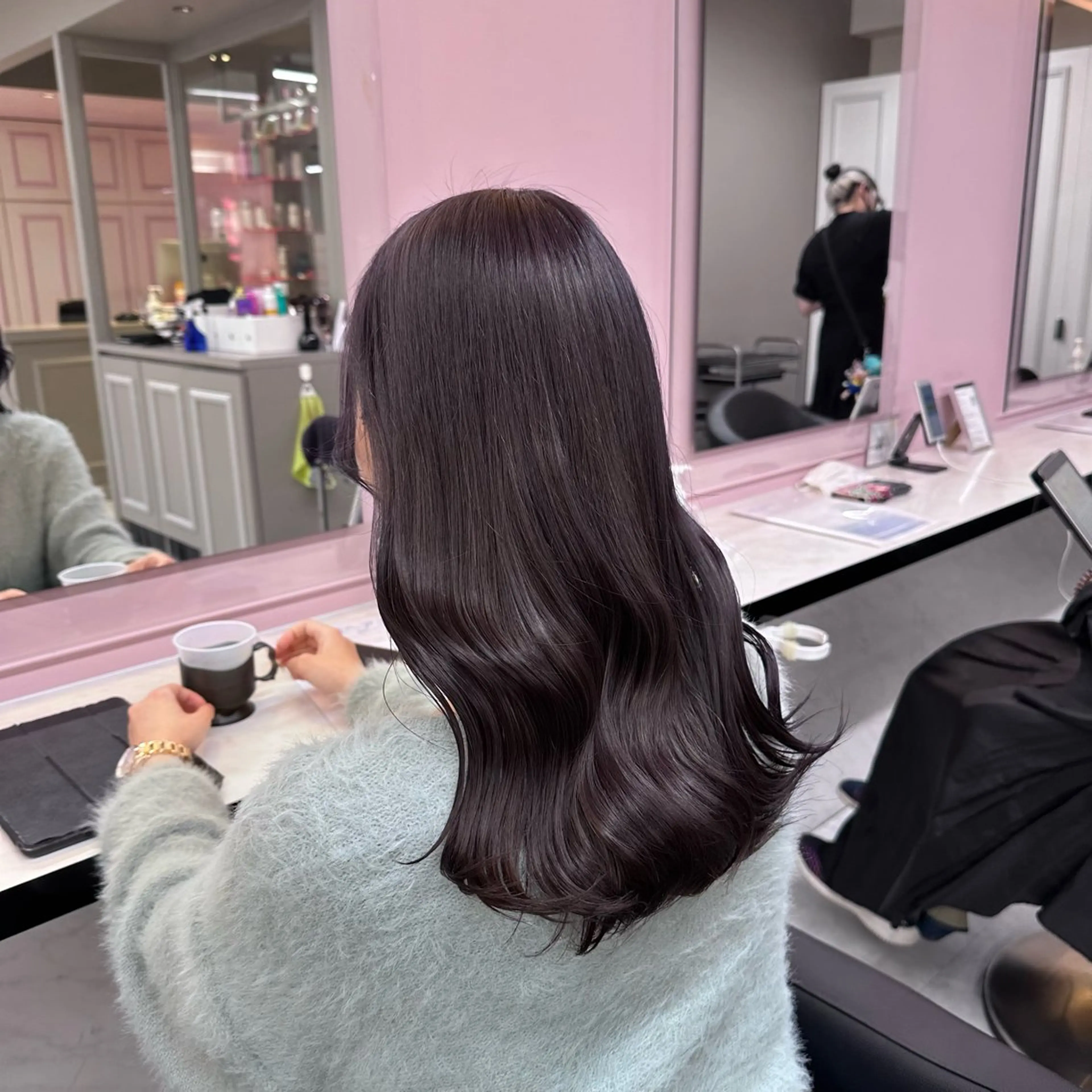 ロング カラー ❤️赤み消し 上品カラー❤️のヘアスタイル