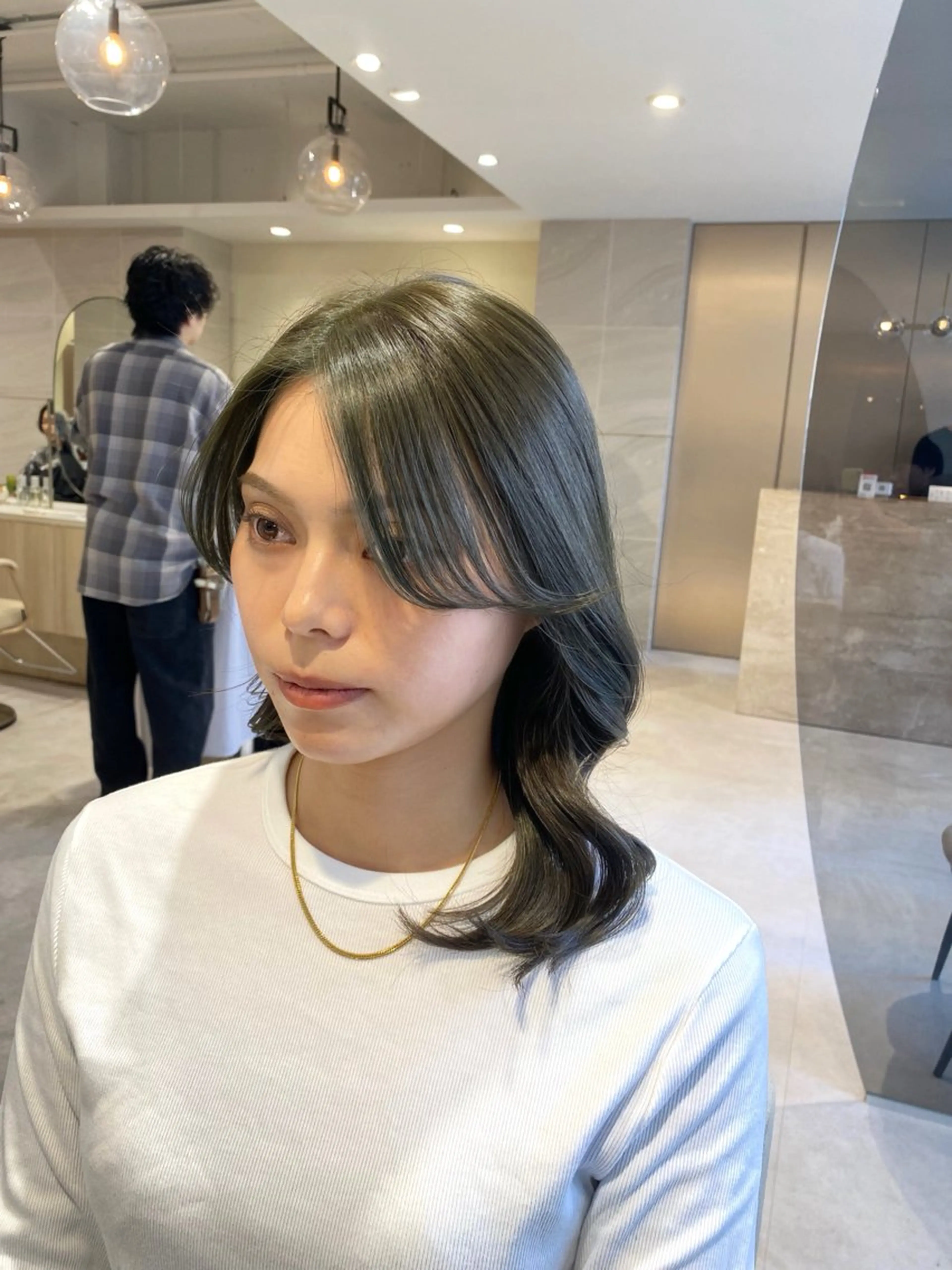 ミディアム カラー ブリーチ ダブルカラー グレージュ ブリーチなしカラー オリーブグレージュ カット ヘアカラー ブリーチなしダブル カラー🧸🐺陽介のヘアスタイル