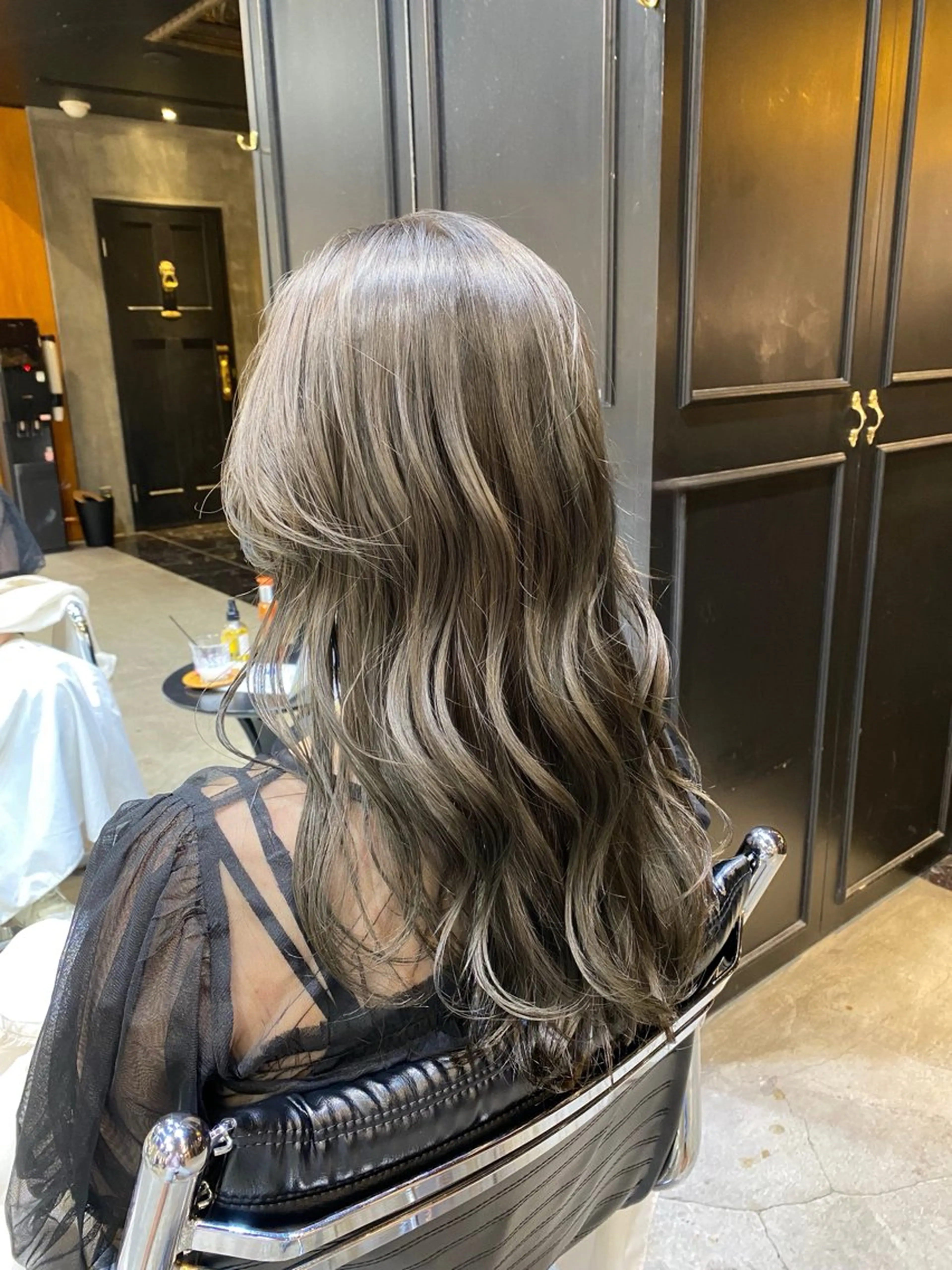 ロング カラー グレージュ イルミナカラー オリーブグレージュ オリーブグレー カット ヘアカラー トリートメント ブリーチなしダブル カラー🧸🐺陽介のヘアスタイル