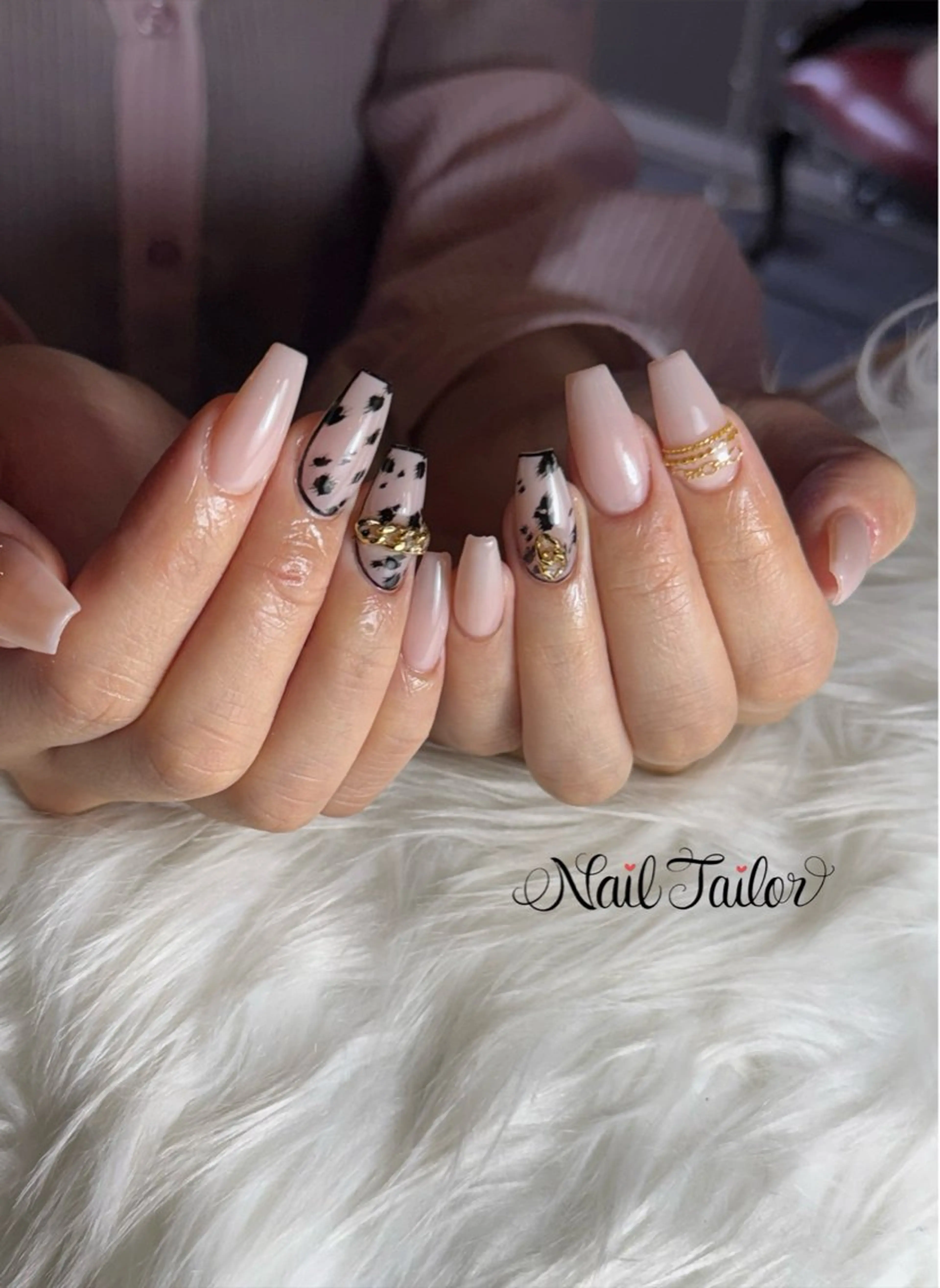 ネイル アニマル柄 長さ出し ピンク ハンドネイル 〜Nail Tailor〜　ネイルテイラー所属・NailTailor ネイルテイラーのネイルデザイン