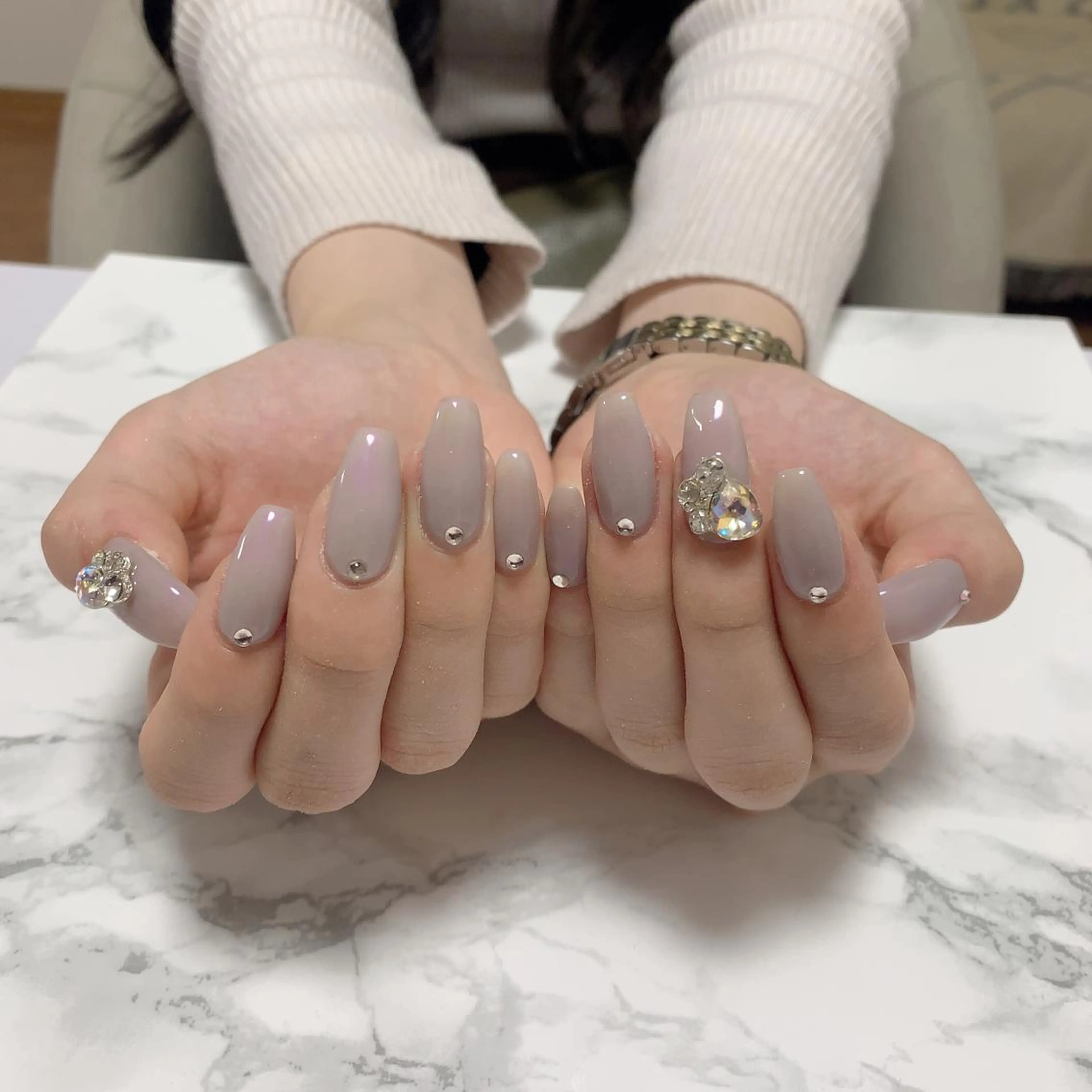 ネイル ハンドネイル はな💎ネイル ワンホン、長さ出しのネイルデザイン