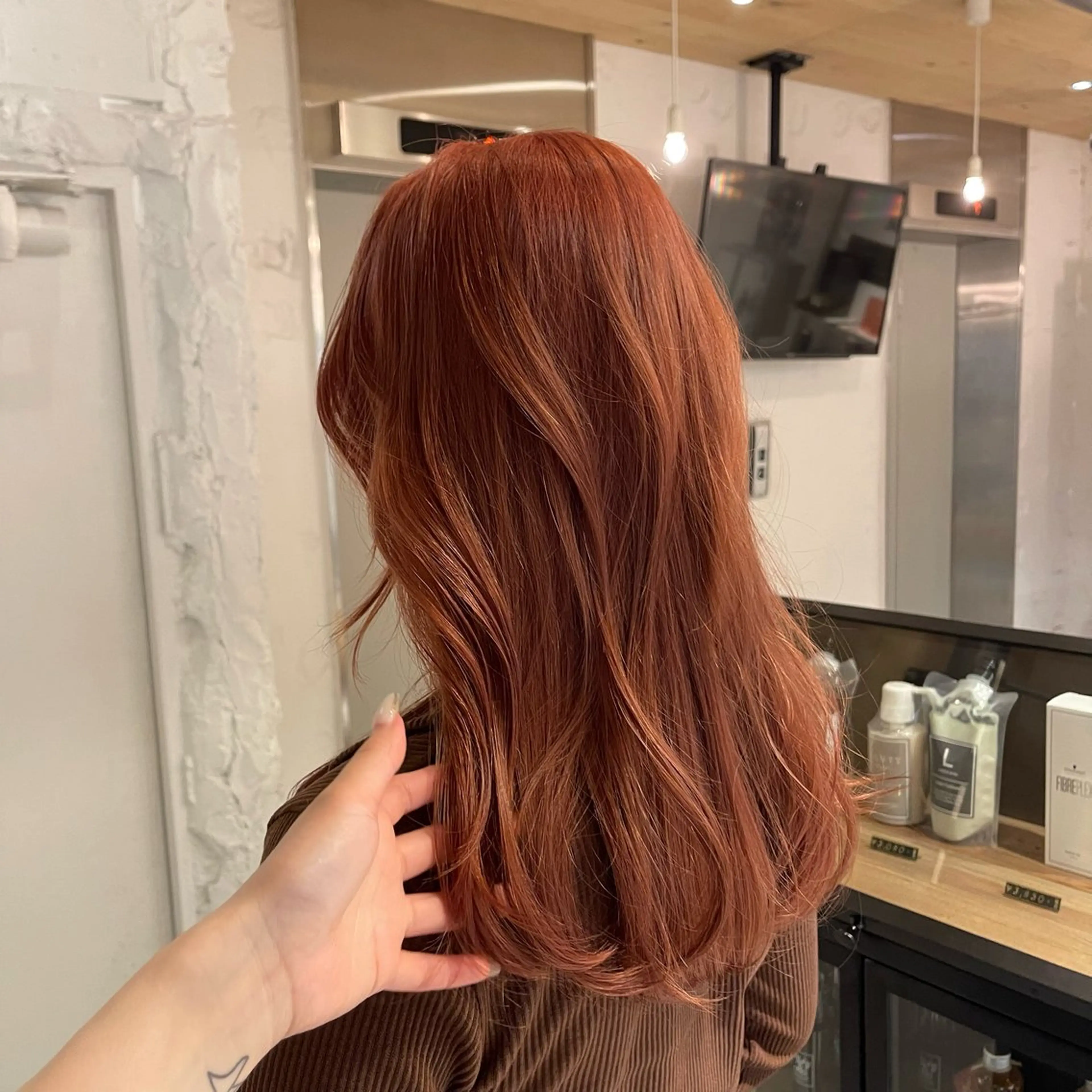 ロング カラー ヘアカラー トリートメント lunty miichiのヘアスタイル