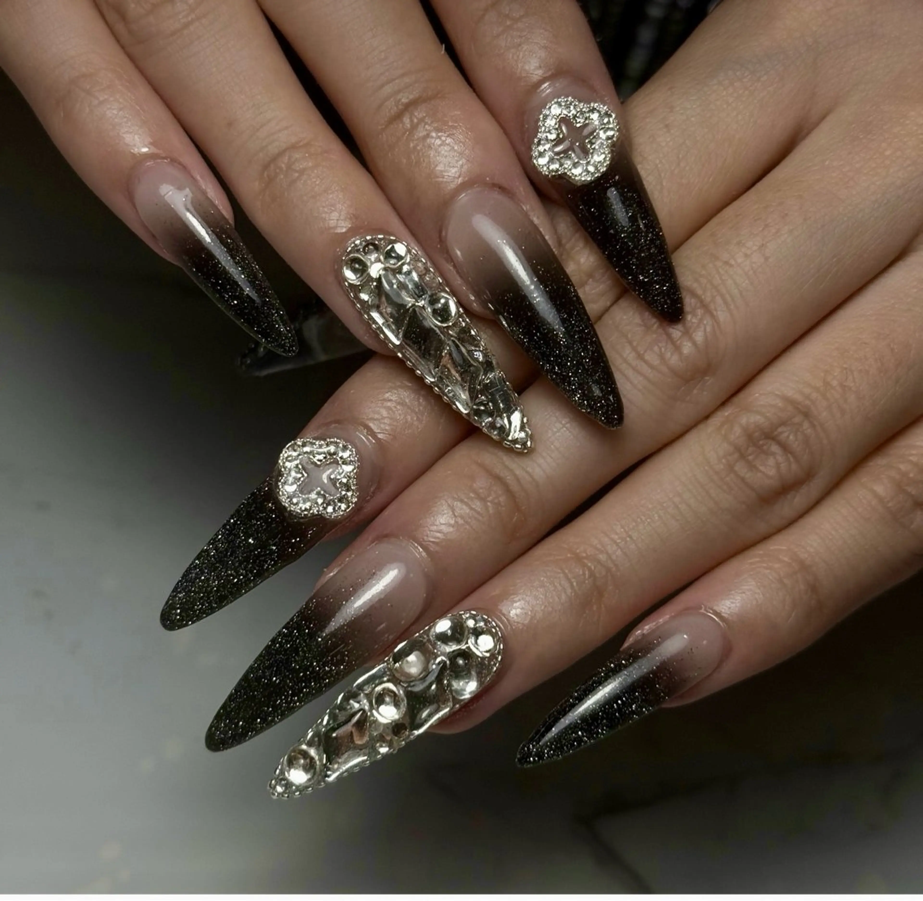 ネイル ハンドネイル ain nailのネイルデザイン