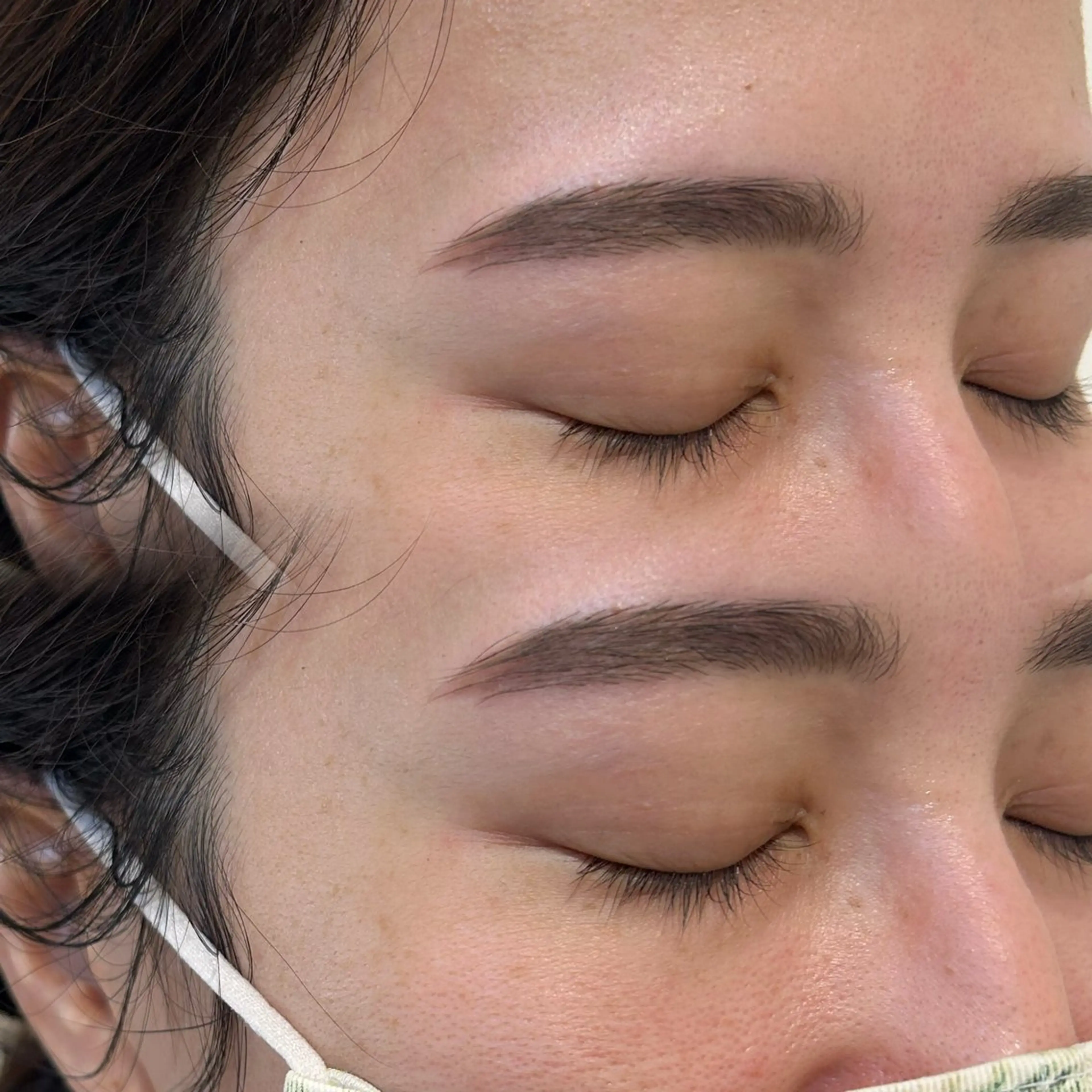 アイブロウ 山田 侑奈のヘアスタイル