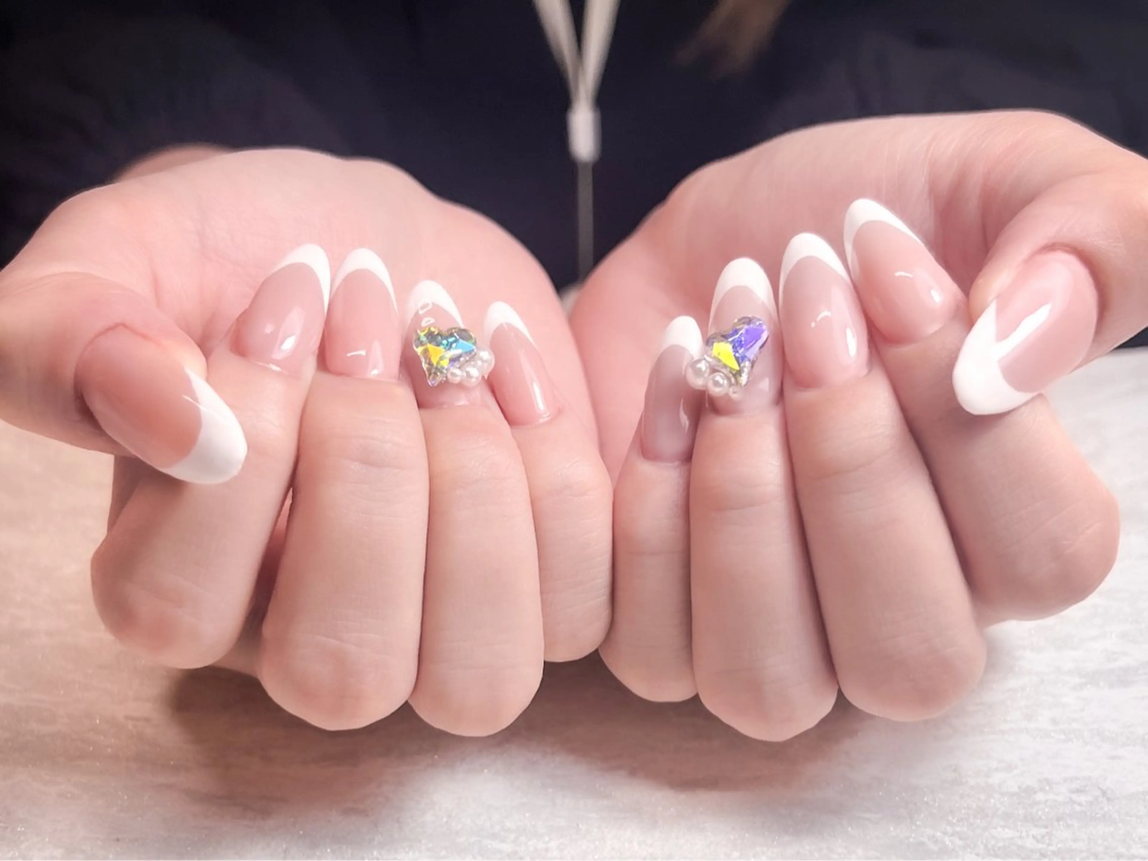 ネイル フレンチネイル ハート LEFTNAILS フィルインニュアンスのネイルデザイン