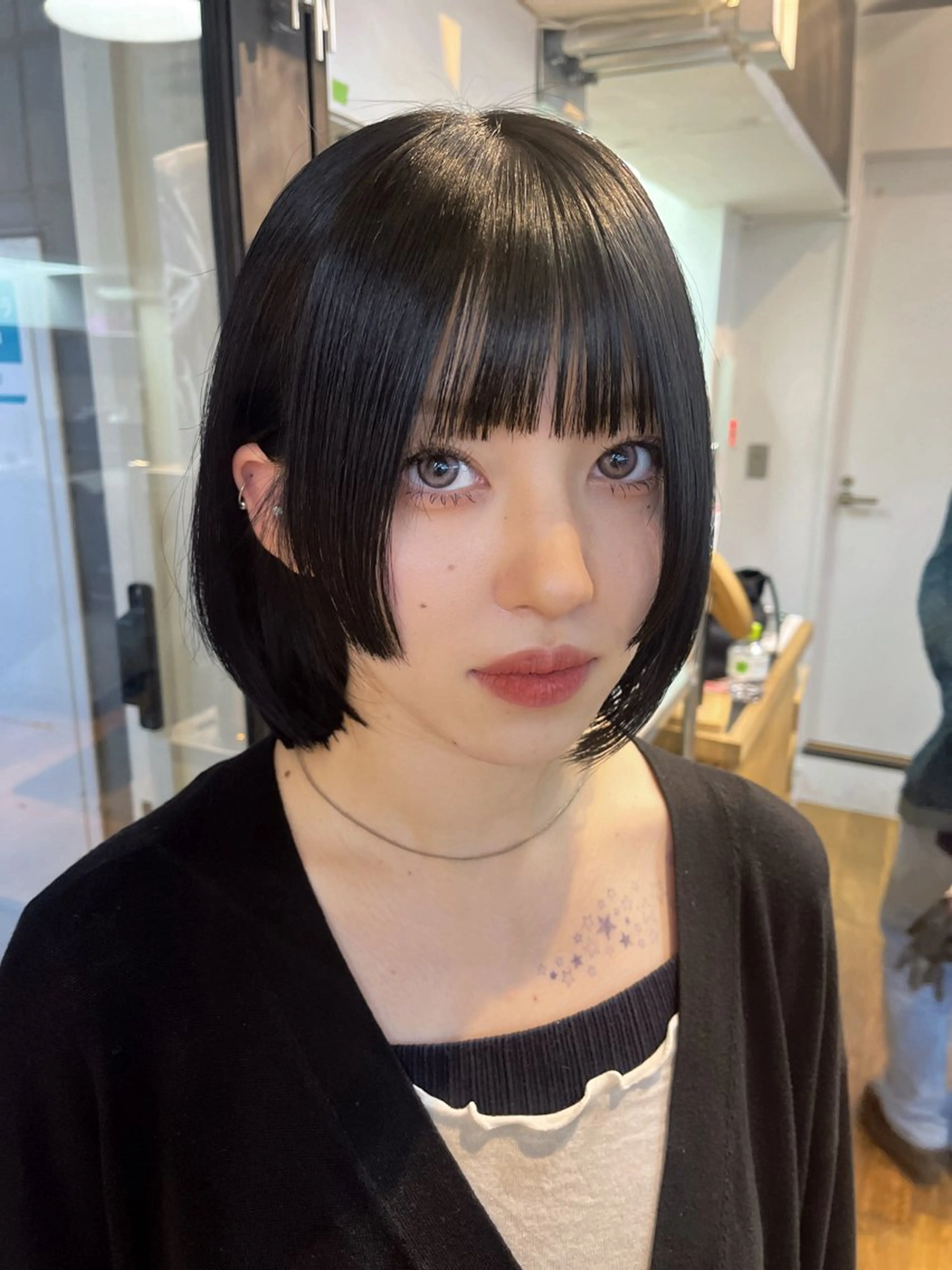ショート カラー ボブ 姫カット Airi 韓国🫧 レイヤーカットのヘアスタイル