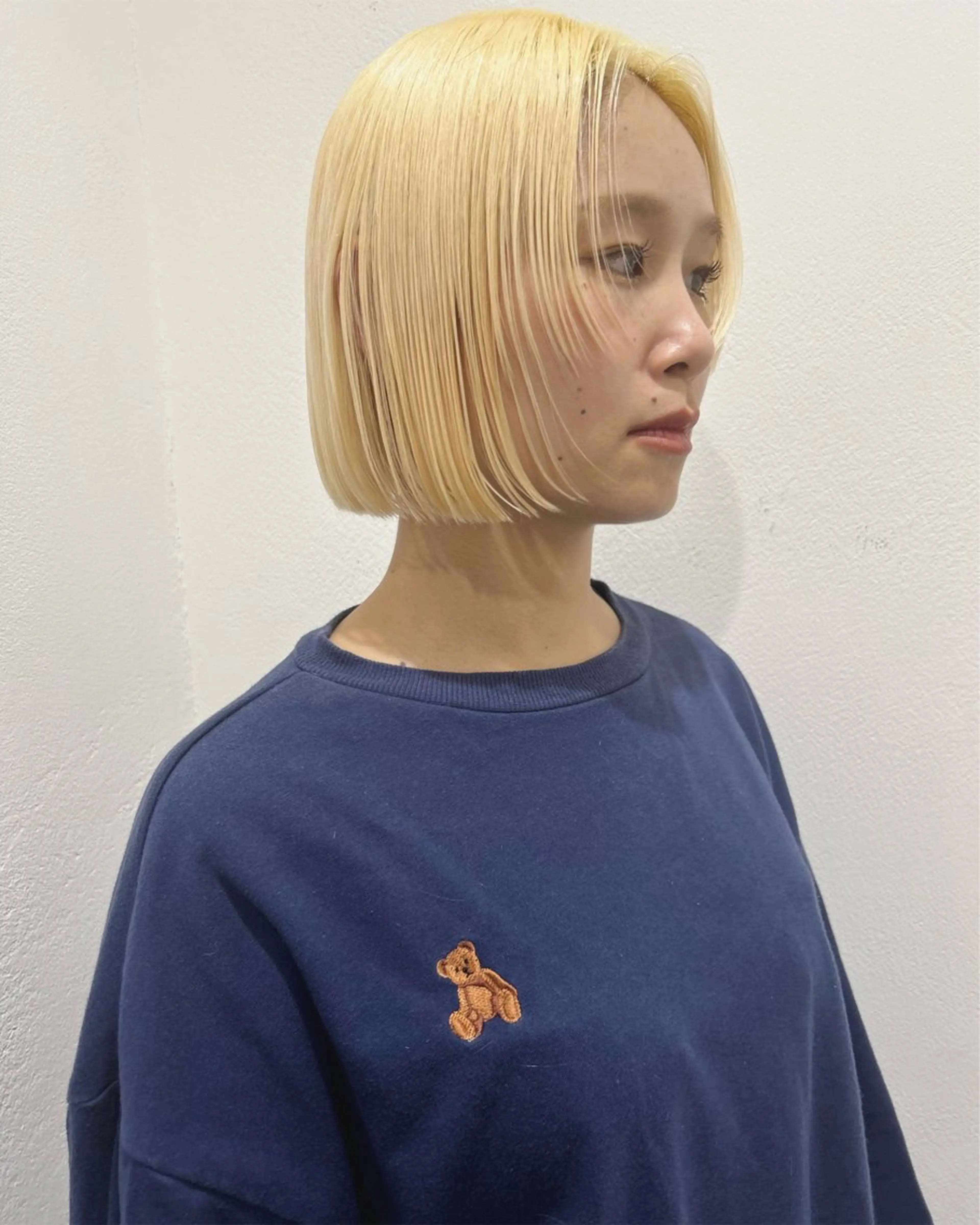 ショート カラー ブリーチ ブロンド ケアブリーチ ボブ Loom.所属・村上雅人 ナチュラルモードのヘアスタイル