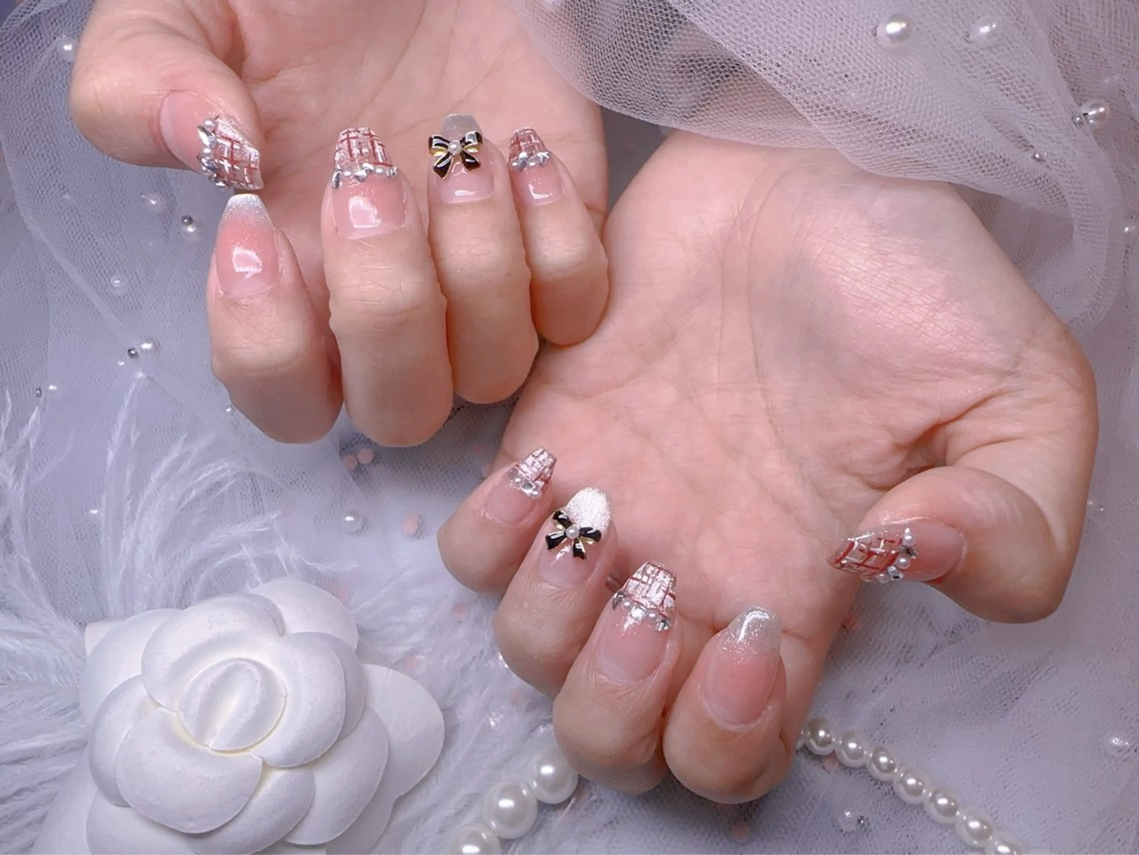 ネイル オーロラネイル フットネイル 韓国ネイル ラメ(グリッター) ラメグラデーション ハンドネイル Belle nail salon 新小岩のネイルデザイン