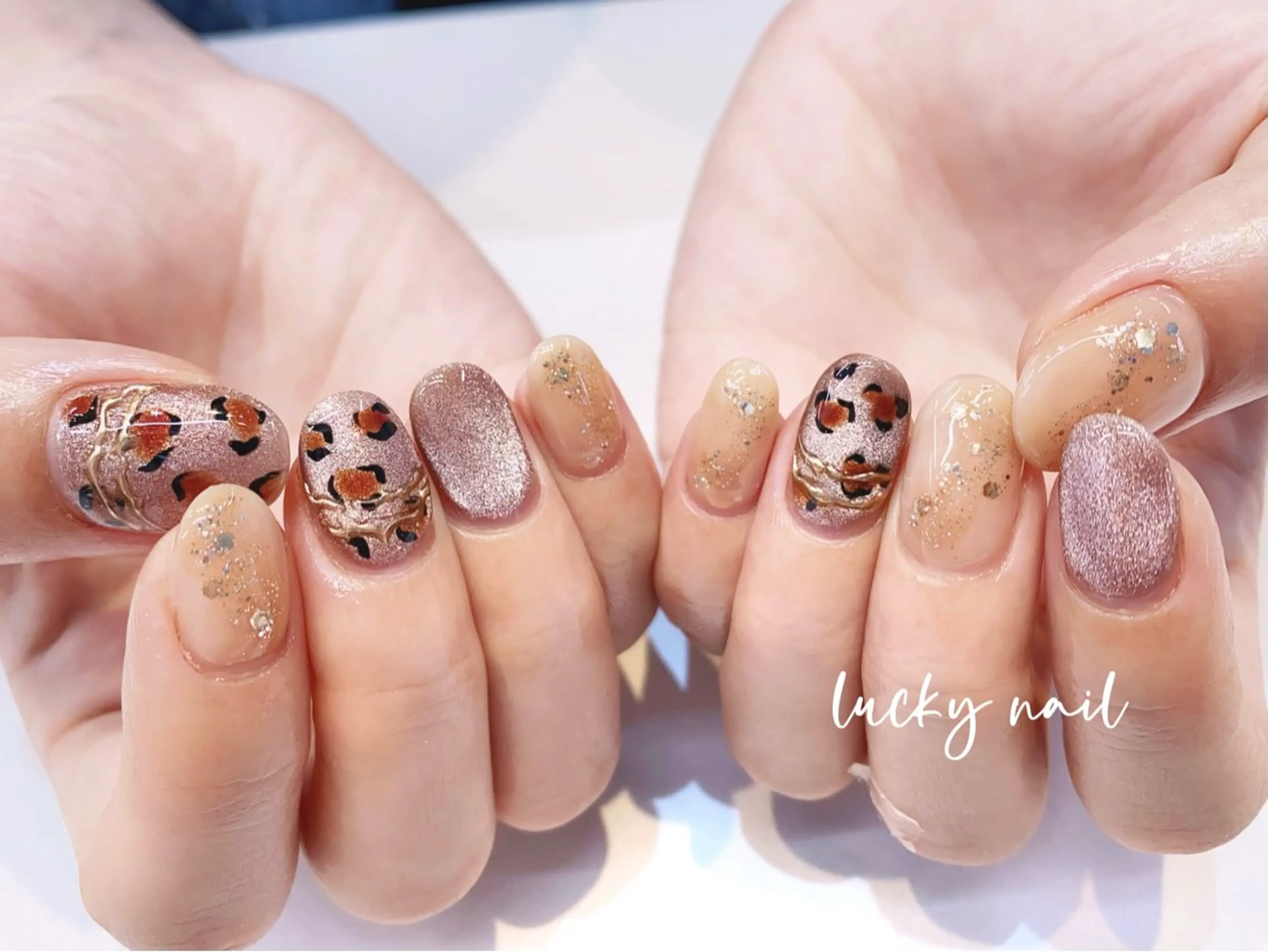 ネイル チークネイル 長さ出し ジェルネイル マグネットネイル 持ち込み ハンドネイル ハンドケア Lucky nail 小林和希のネイルデザイン