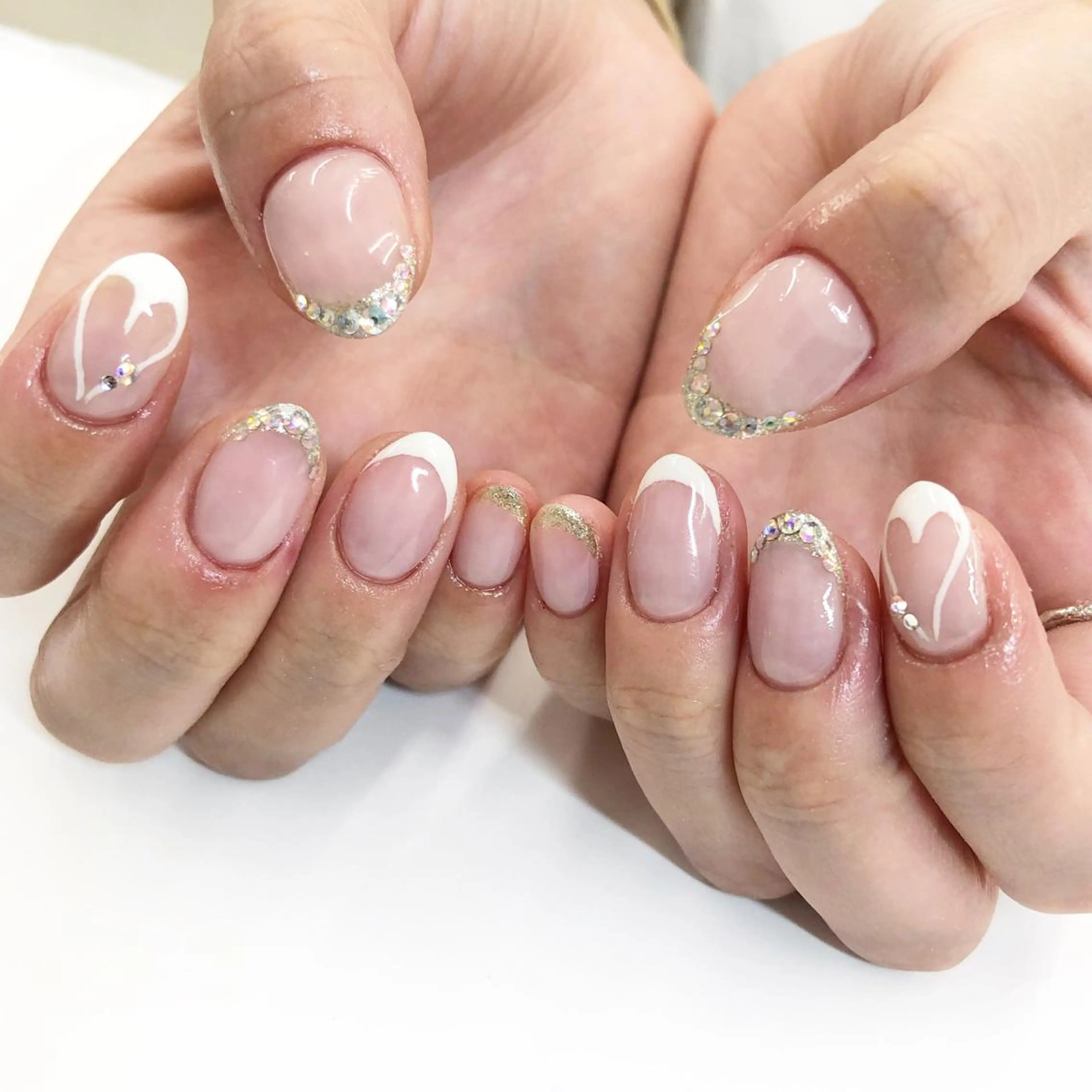 ネイル フレンチネイル ハート Minami 🍓のネイルデザイン