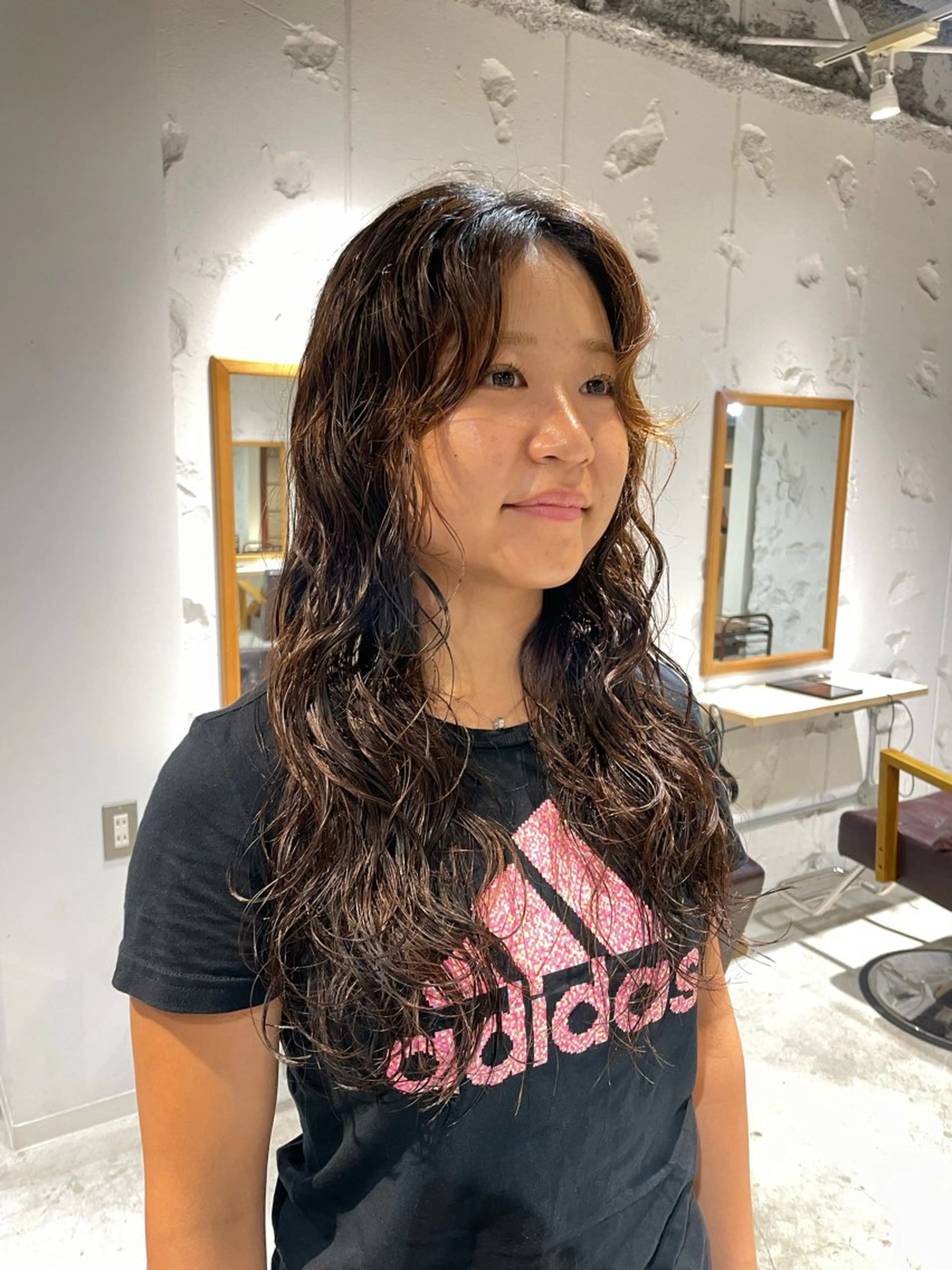 ロング パーマ ロング 似合わせカット カット パーマ トリートメント レイヤー×初 パーマ|hinakoのヘアスタイル