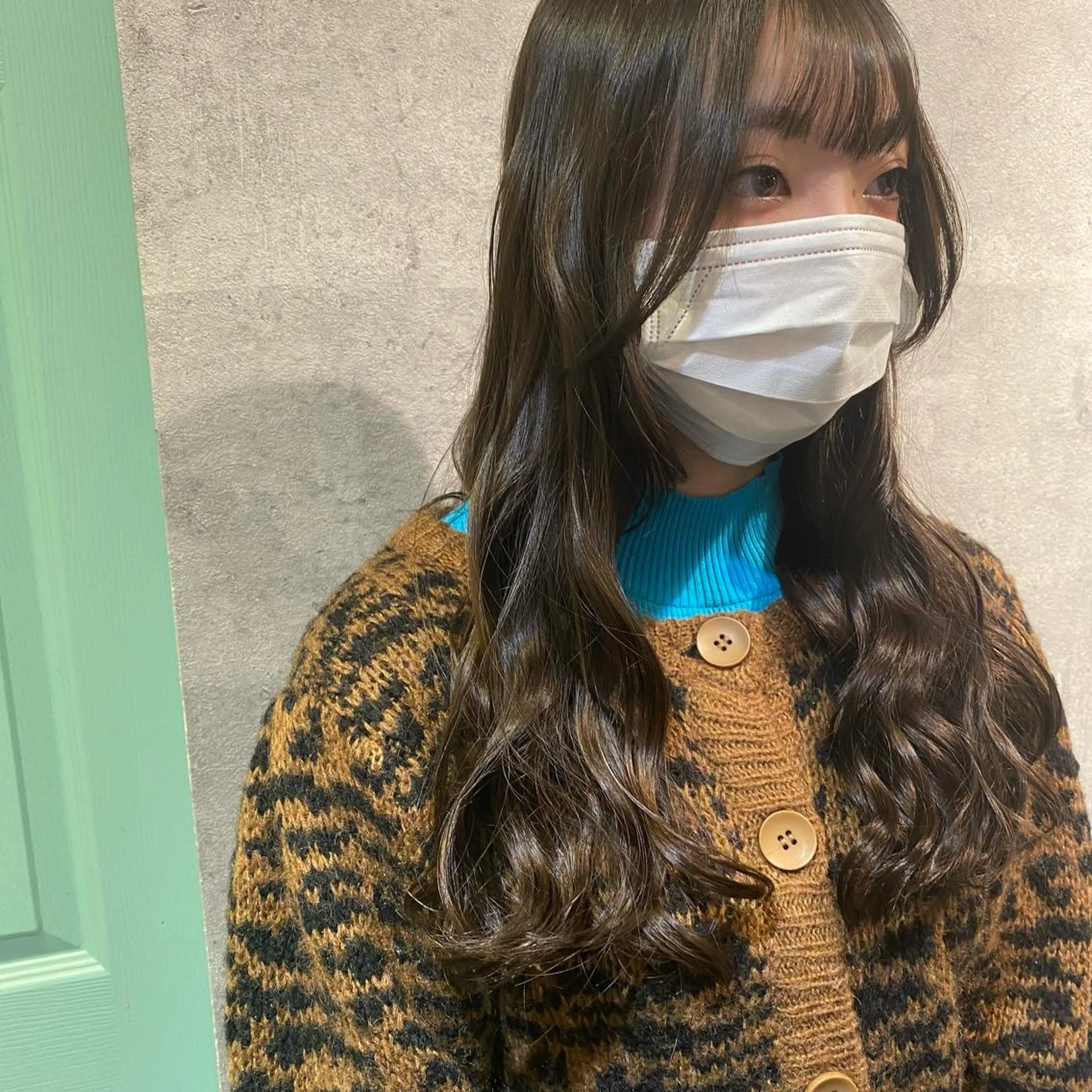 セミロング カラー カット ヘアカラー トリートメント LATTE所属・垢抜け顔周り／韓国 ヘア𝑺𝒂𝒌𝒊のヘアスタイル
