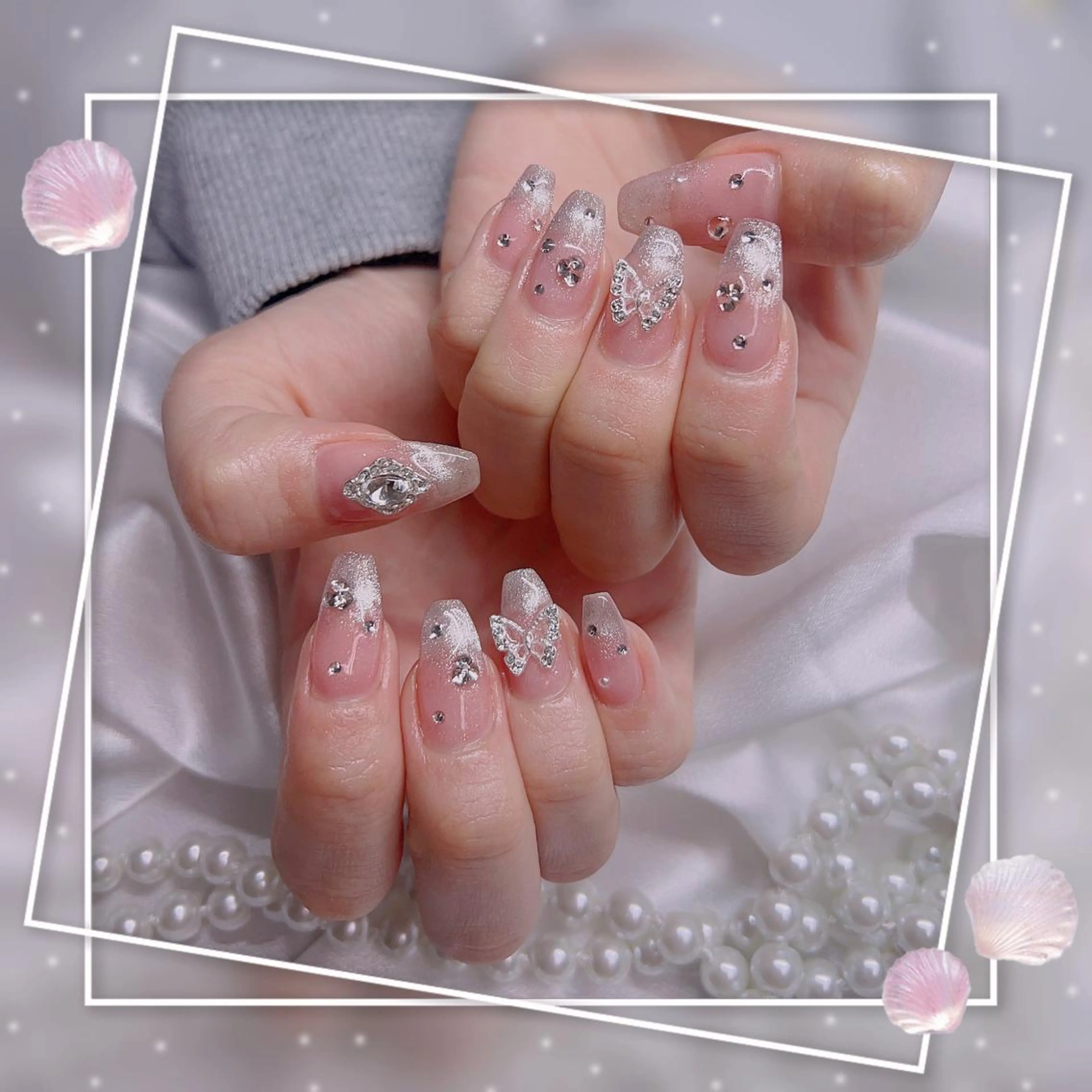 ネイル フレンチネイル キラキラネイル 韓国ネイル マグネットネイル マグネットフレンチ ハンドネイル ハンドケア Chill Nailsalonのネイルデザイン