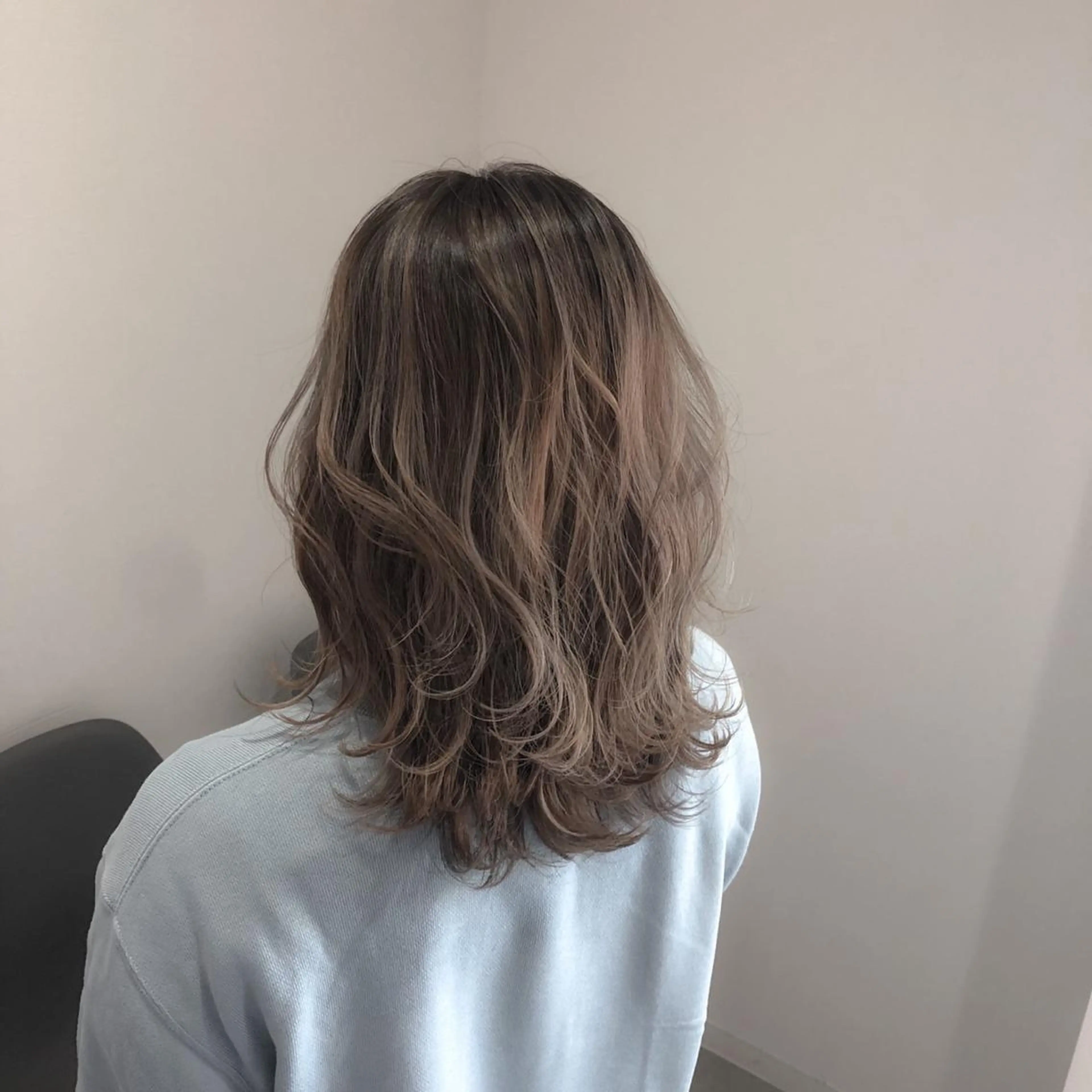 カラー 田中 巧のヘアスタイル