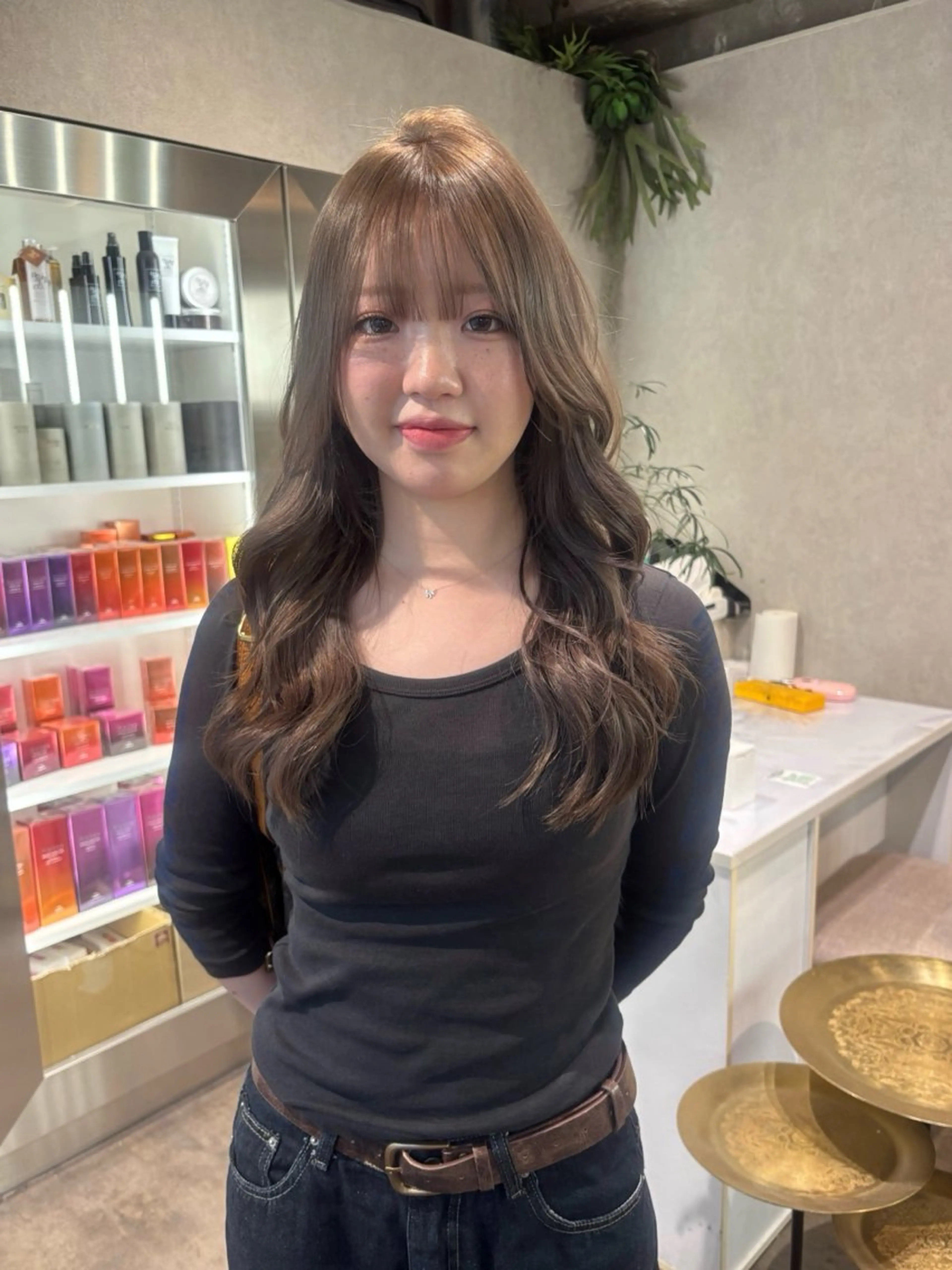 ロング カラー ヘアアレンジ 切りっぱなしボブ ブリーチ ダブルカラー イヤリングカラー ハイライトカラー ヘアカラー iona/ハイトーン /ネイルのネイルデザイン
