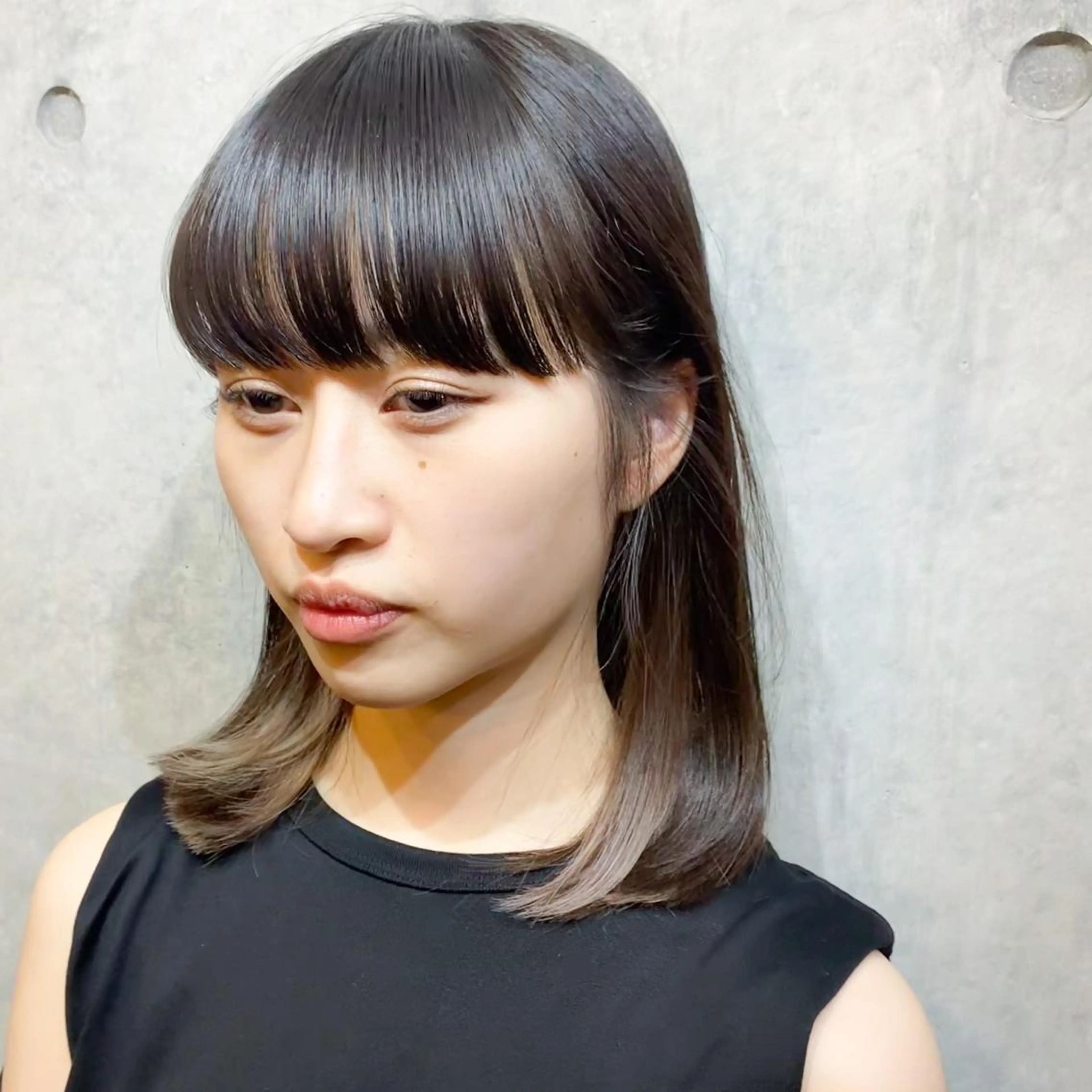 ミディアム 艶髪ブリーチ 永井竜也のヘアスタイル