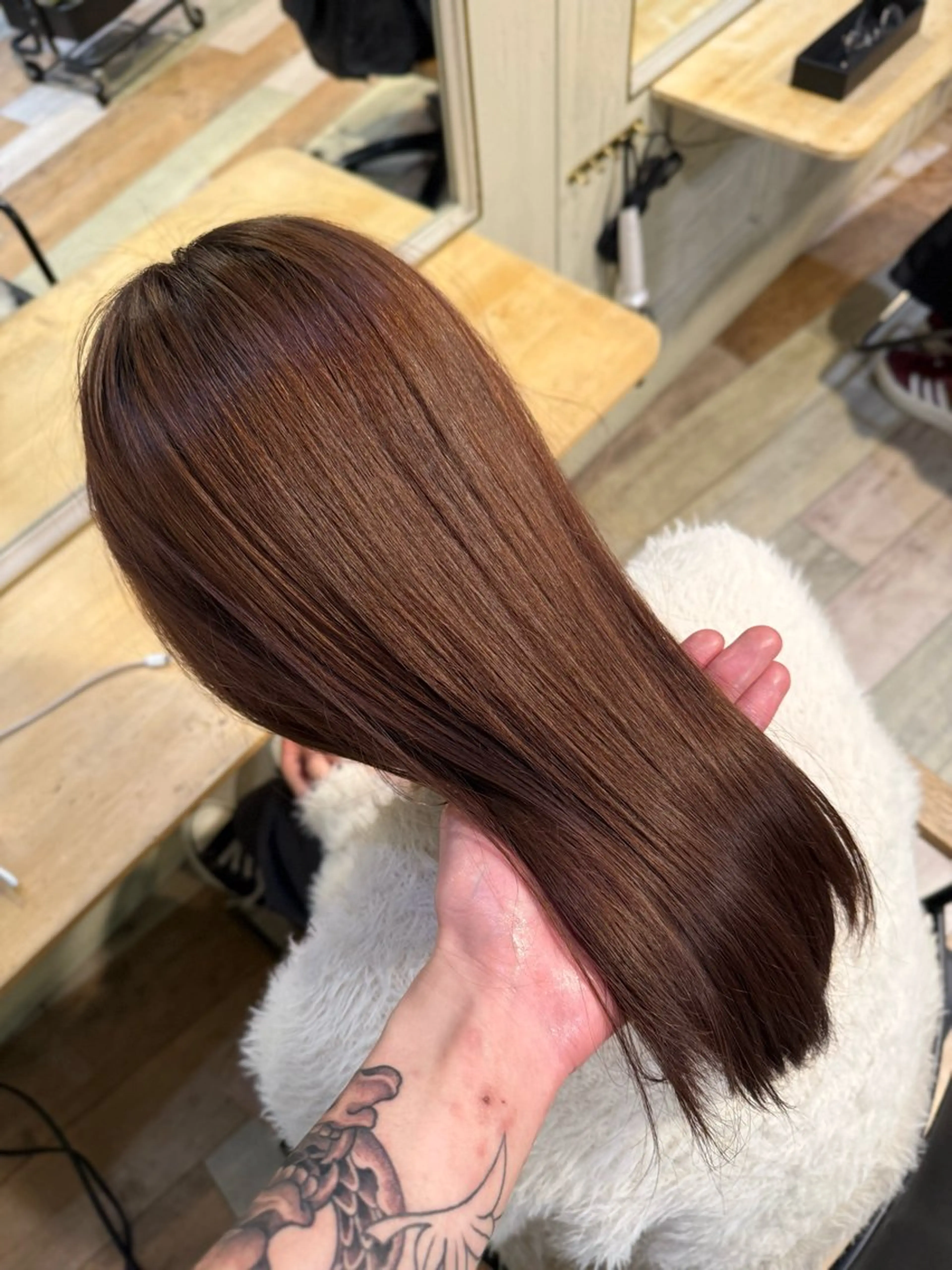 セミロング カラー ブラウンカラー ケアカラー ラベンダーカラー ラベンダーブラウン ヘアカラー トリートメント HAIR SALON M Fe's 池袋所属・メンズカット/パーマ 艶カラーTAIGA︎のヘアスタイル