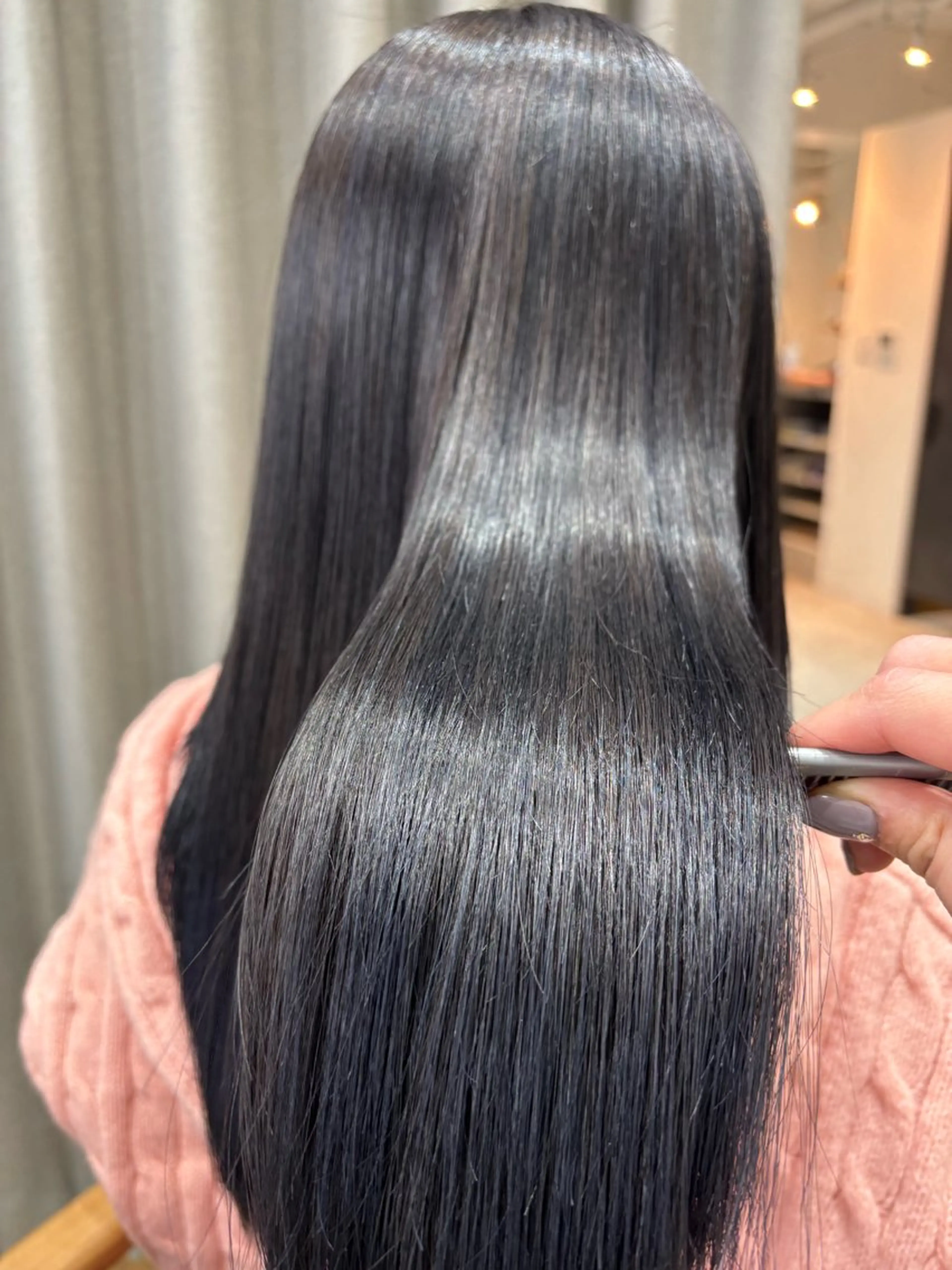 ロング カラー ラベンダーカラー ラベンダーグレー ヘアカラー トリートメント Atre.所属・🤍美髪縮毛/髪質 改善/池上夏凜🤍のヘアスタイル