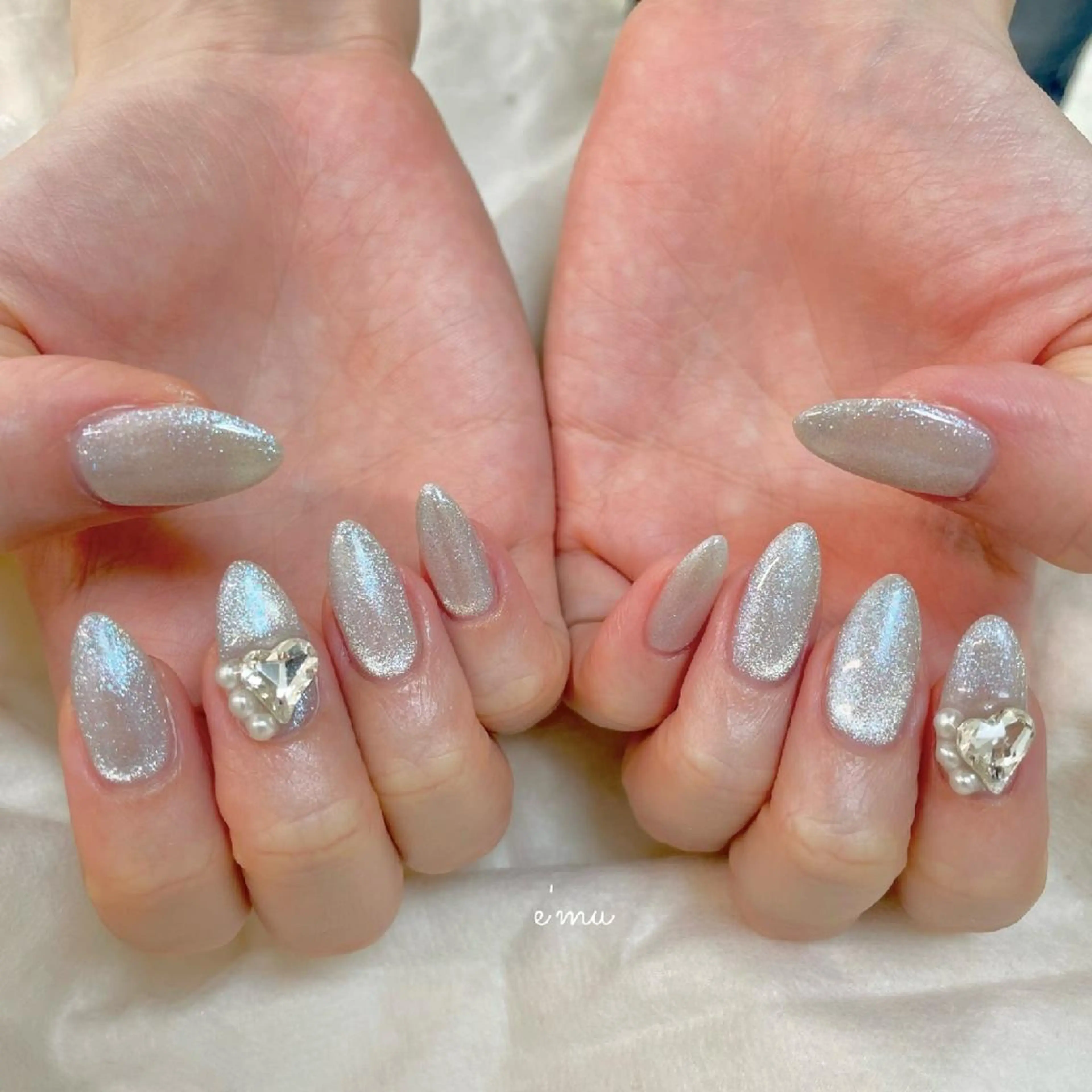 ネイル ハート マグネットネイル nail salon e'mu💐のネイルデザイン