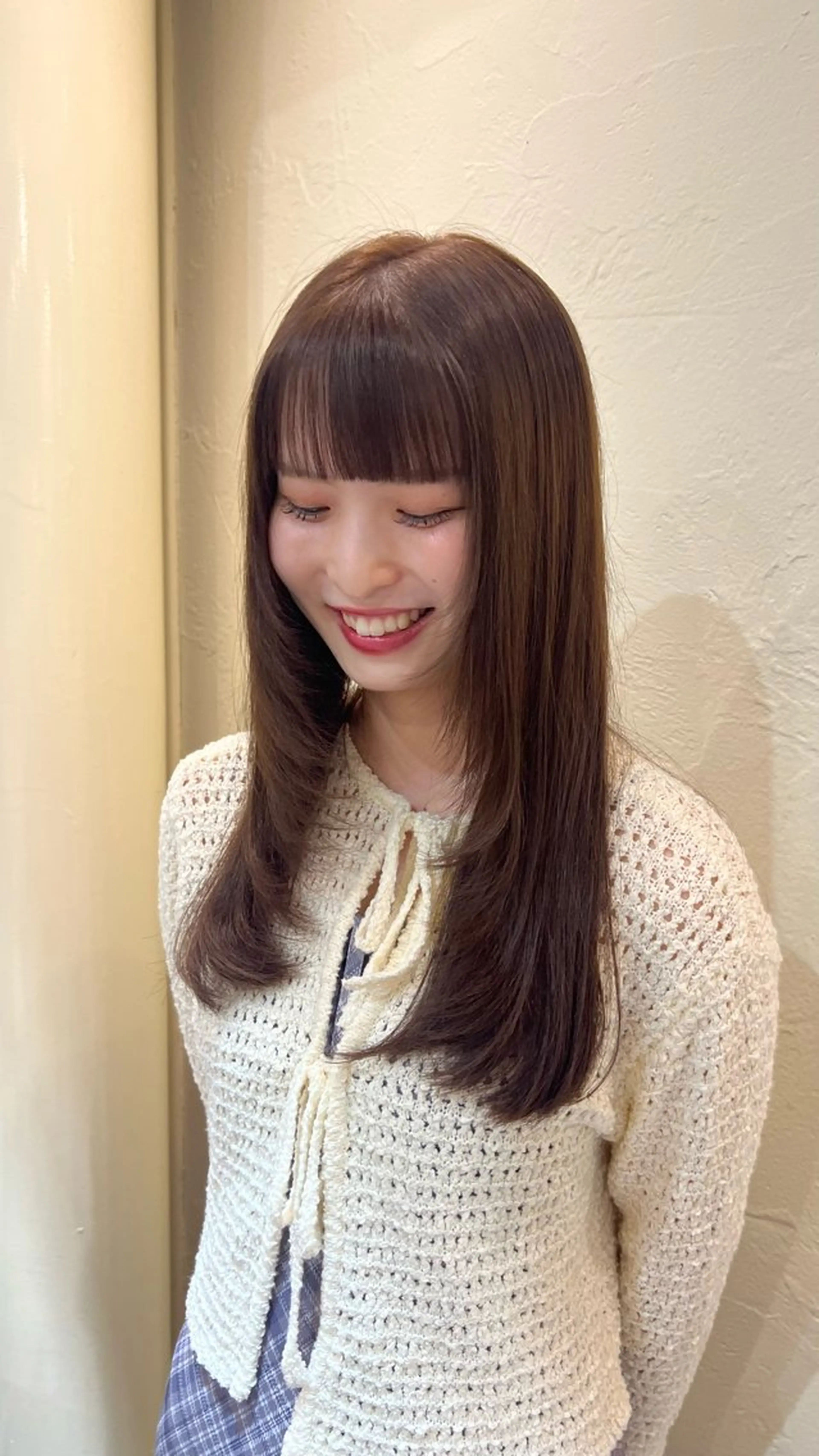 ロング カラー ブラウンカラー 顔まわりレイヤー 顔周りカット レイヤーカット 石黒 理々花のヘアスタイル