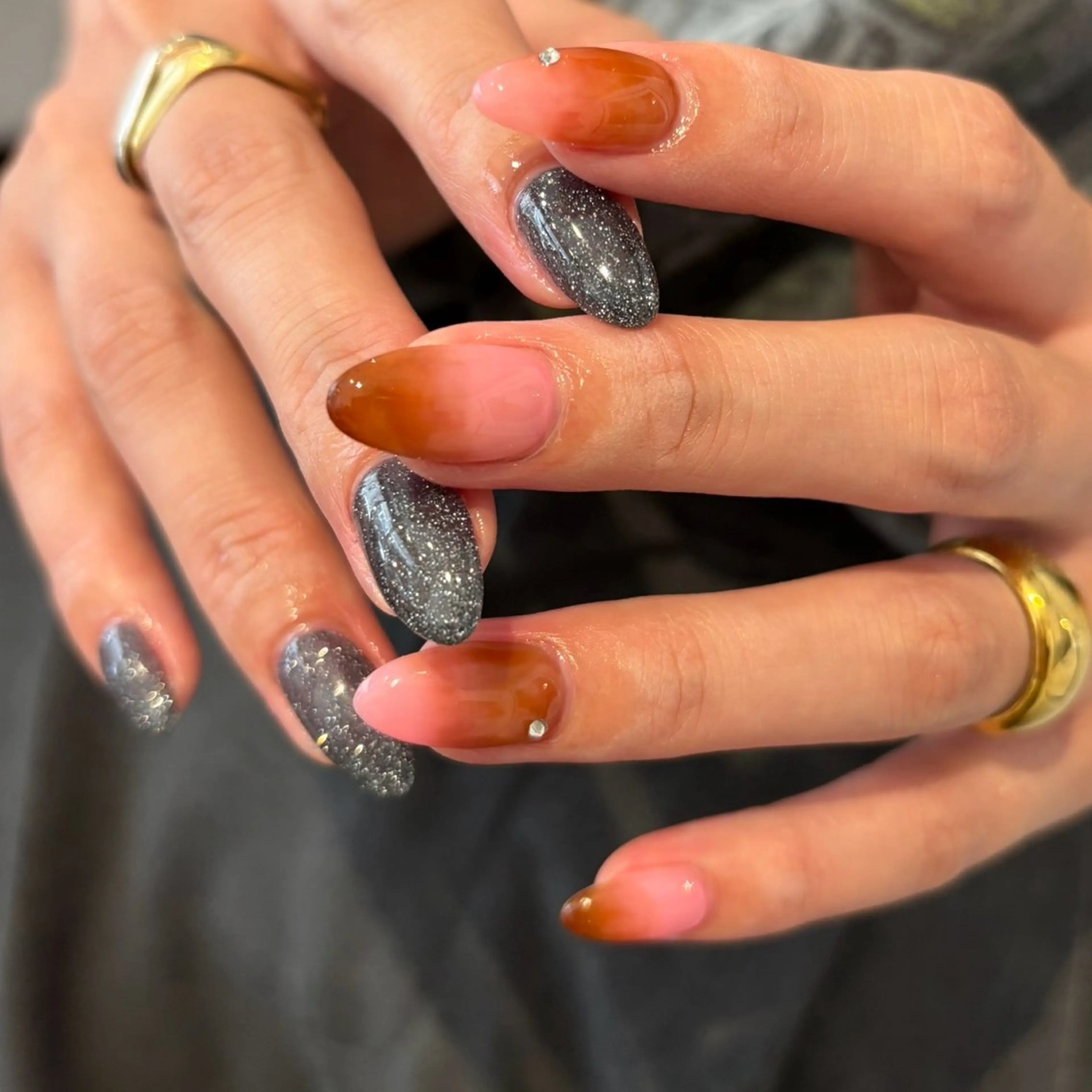 ネイル ブラウン フラッシュネイル グラデーション ニュアンスネイル ハンドネイル ballie／小野原 なつみのネイルデザイン