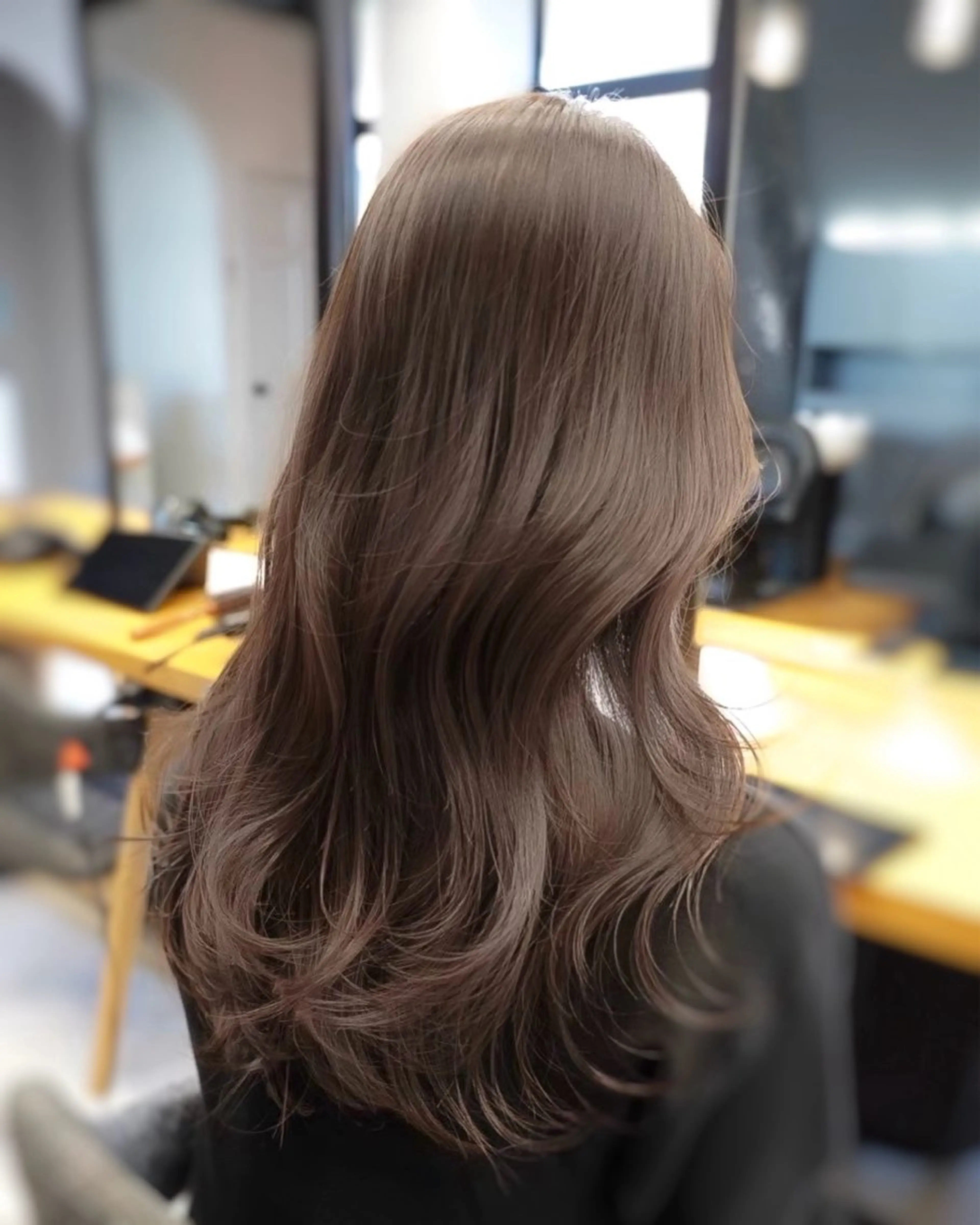 セミロング カラー ブラウンカラー レイヤーカット カット ヘアカラー トリートメント 渋谷/レイヤーカット 透明感/サッタのヘアスタイル