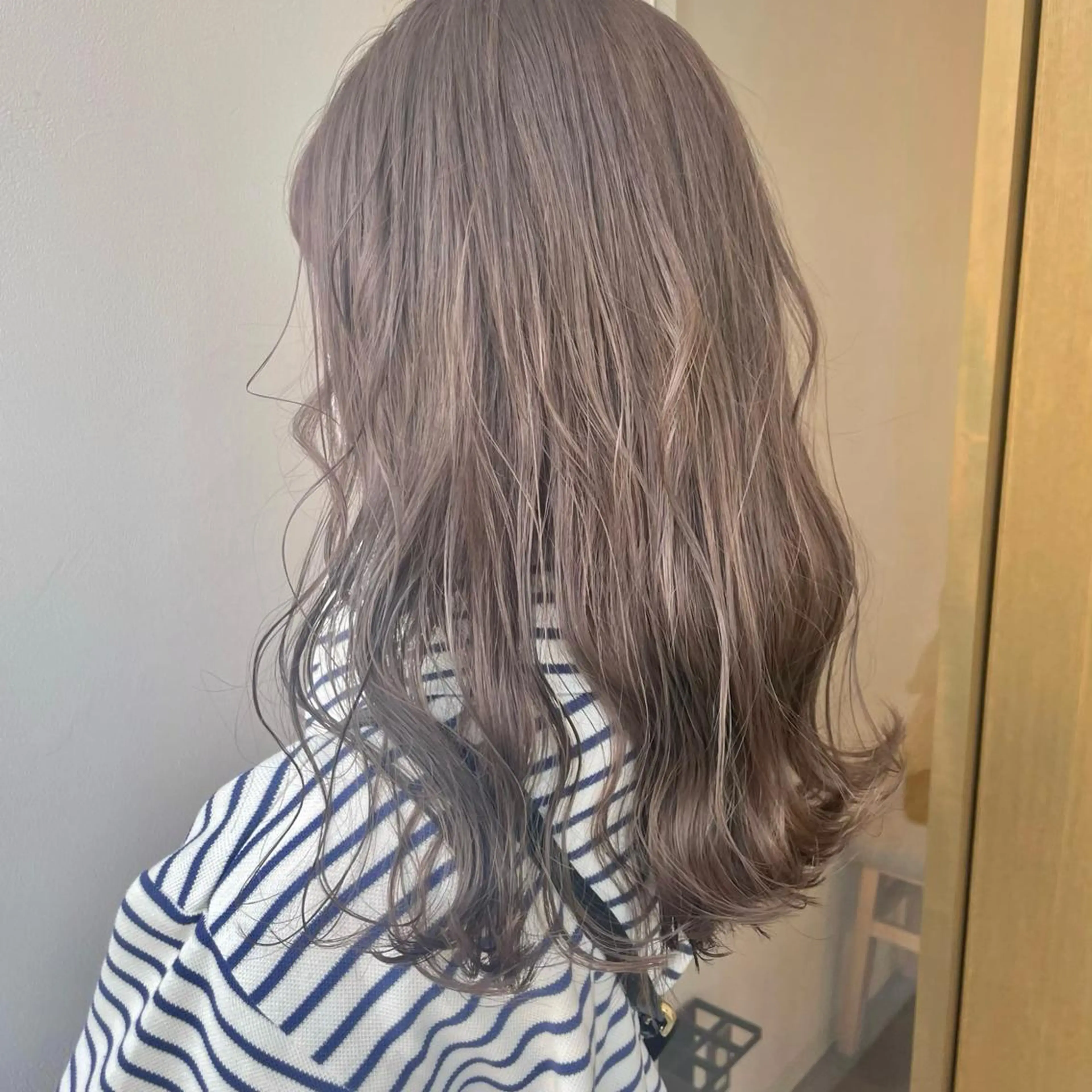 セミロング LUDIQUE【ルディック】所属・AKI ✄のヘアスタイル